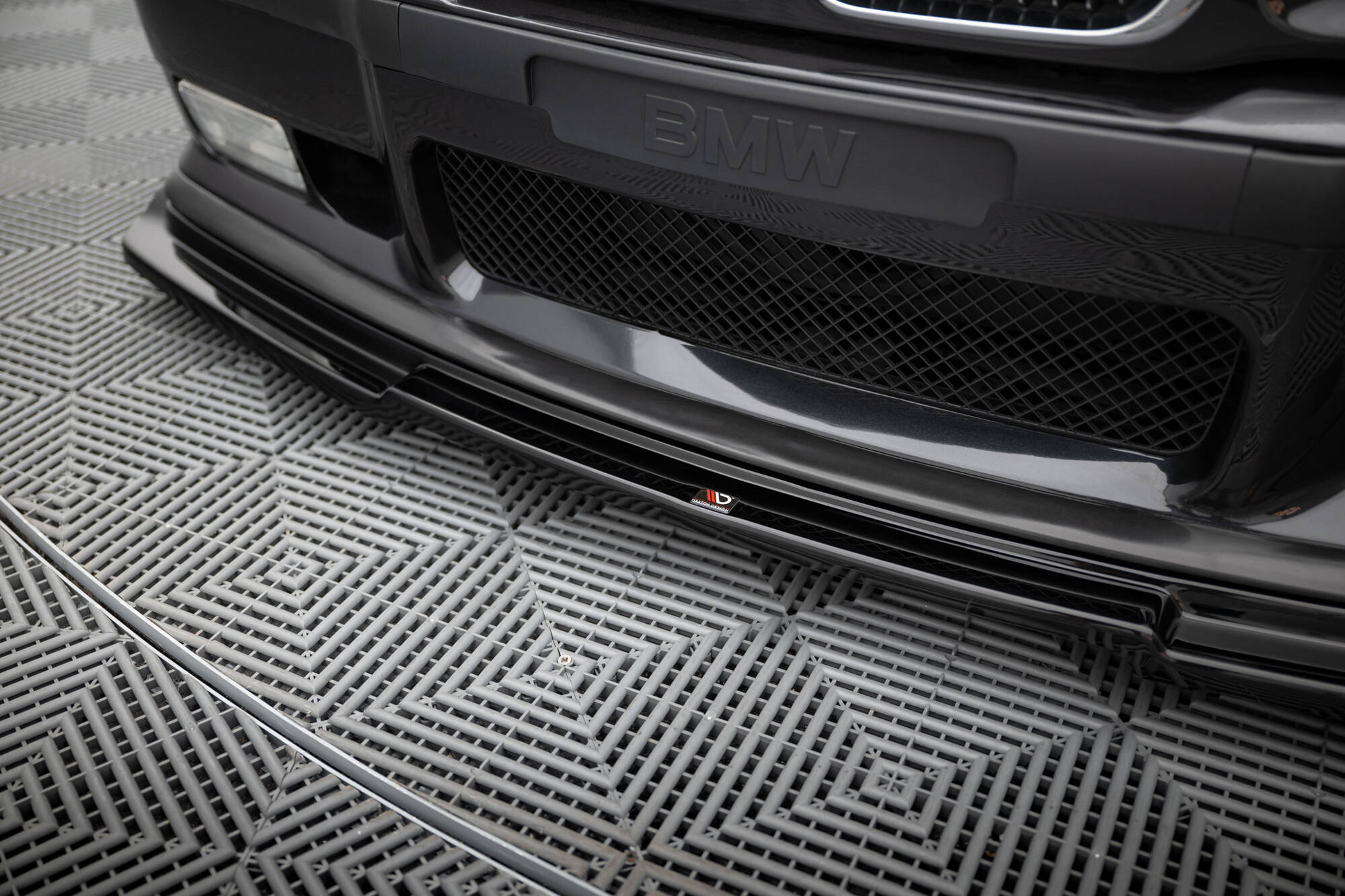 Front Ansatz V.1 für BMW M3 / 3 M-Paket E36 Coupe schwarz Hochglanz