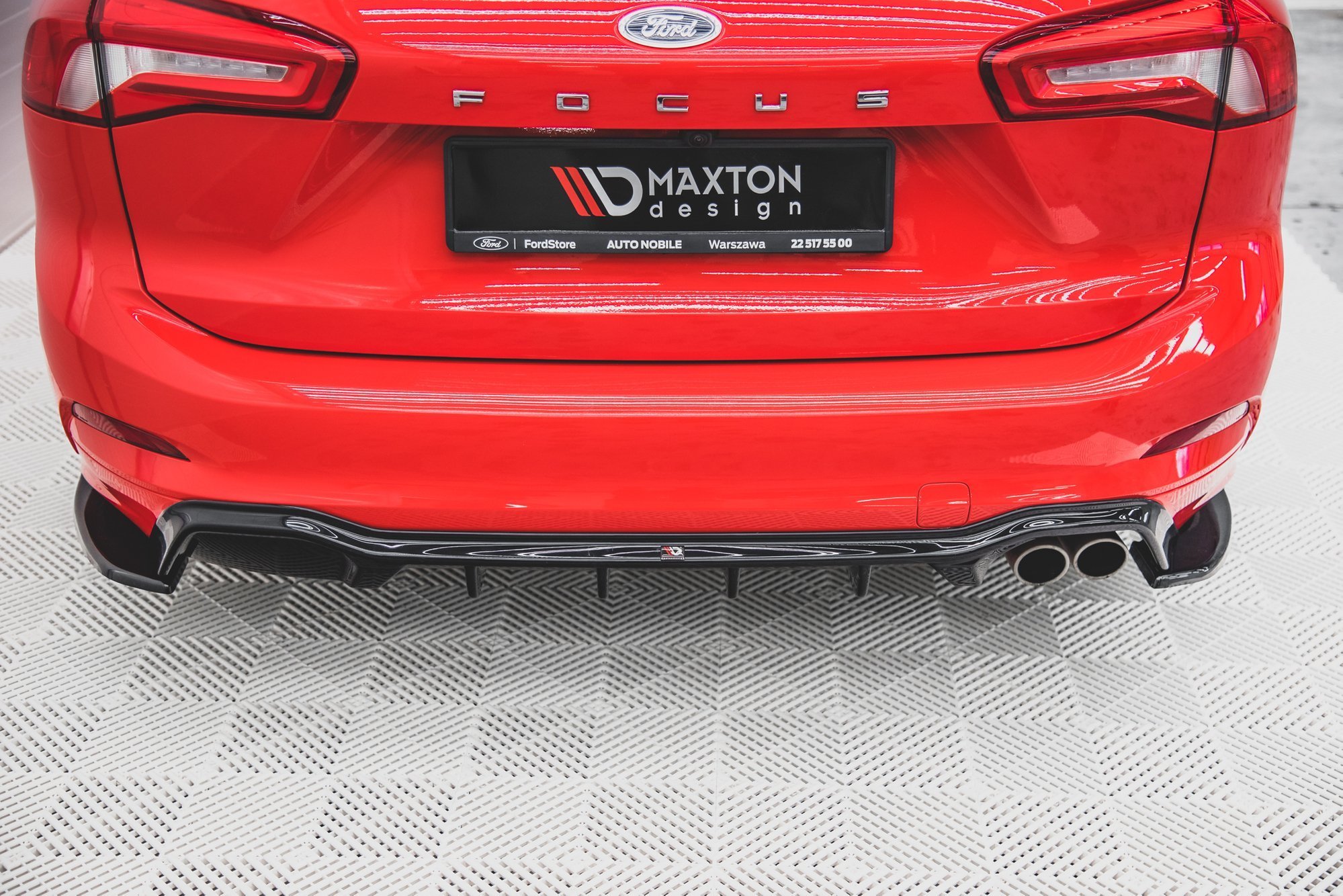 Street+ Heck Ansatz Flaps V.3 passend für Ford Focus ST-Line Kombi Mk4 schwarz Hochglanz
