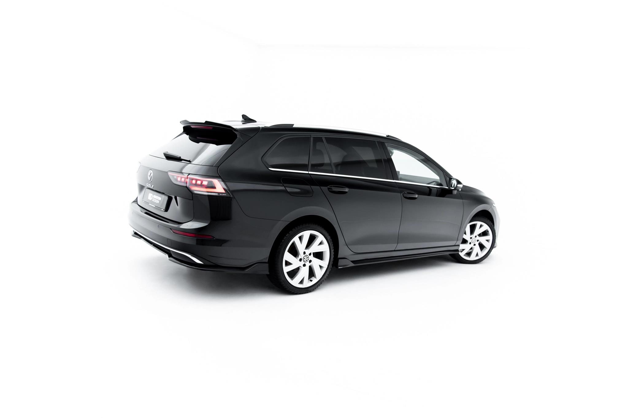 Seitenschweller Ansatz Paar passend für VW Golf Variant Mk8 Facelift schwarz Hochglanz