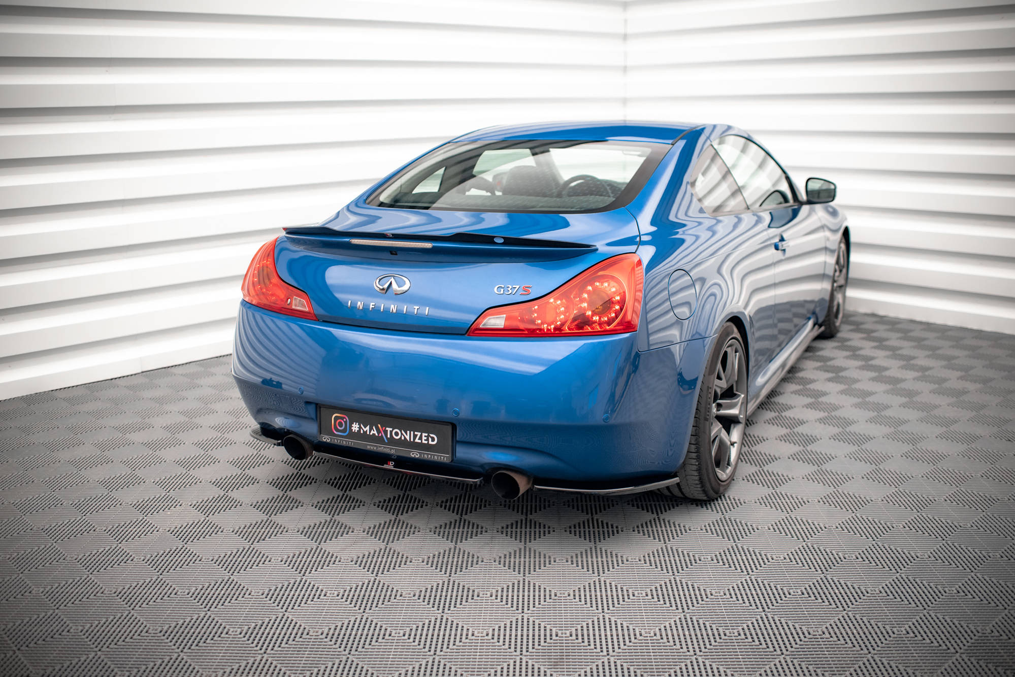 Diffusor Flaps passend für Infiniti G37 Coupe schwarz Hochglanz