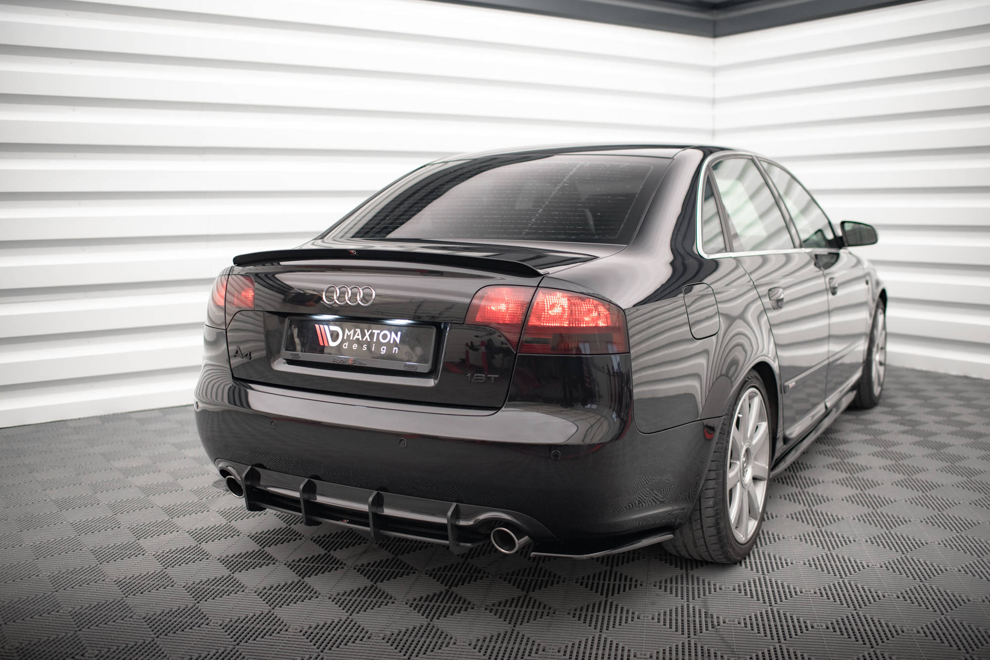 Street Pro Heckschürze Heck Ansatz Diffusor passend für Audi A4 S-Line B7 schwarz-rot