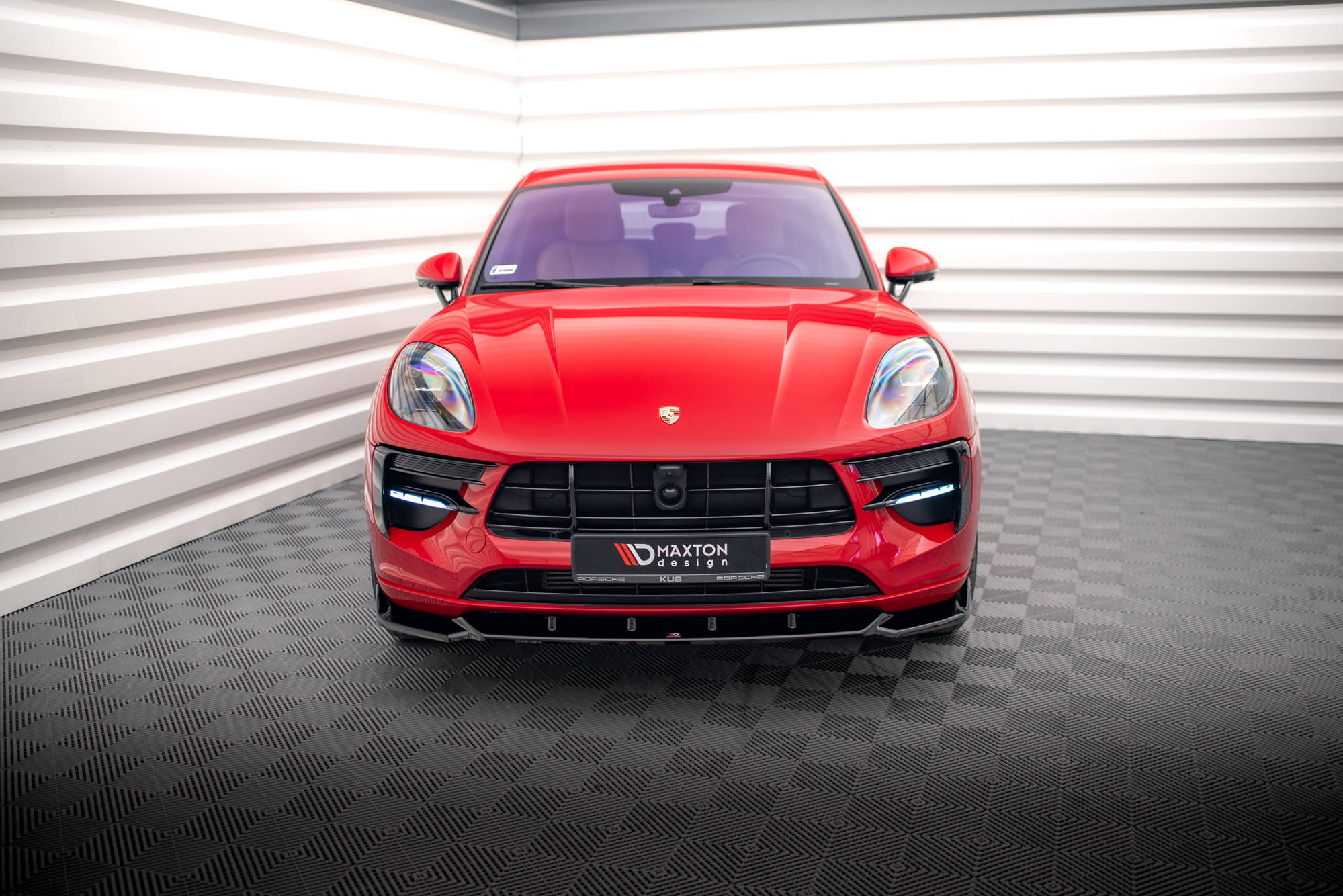 Street+ Spoilerlippe Front Ansatz V.1 passend für Porsche Macan GTS / Sport Design Mk1 FL schwarz Hochglanz