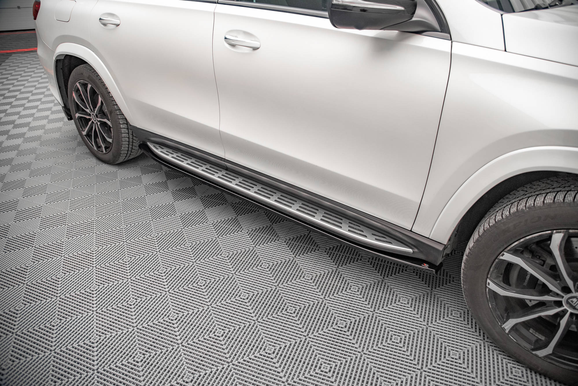 Street+ Seitenschweller Leisten V.1 passend für Mercedes GLS AMG-Line X167 schwarz Hochglanz