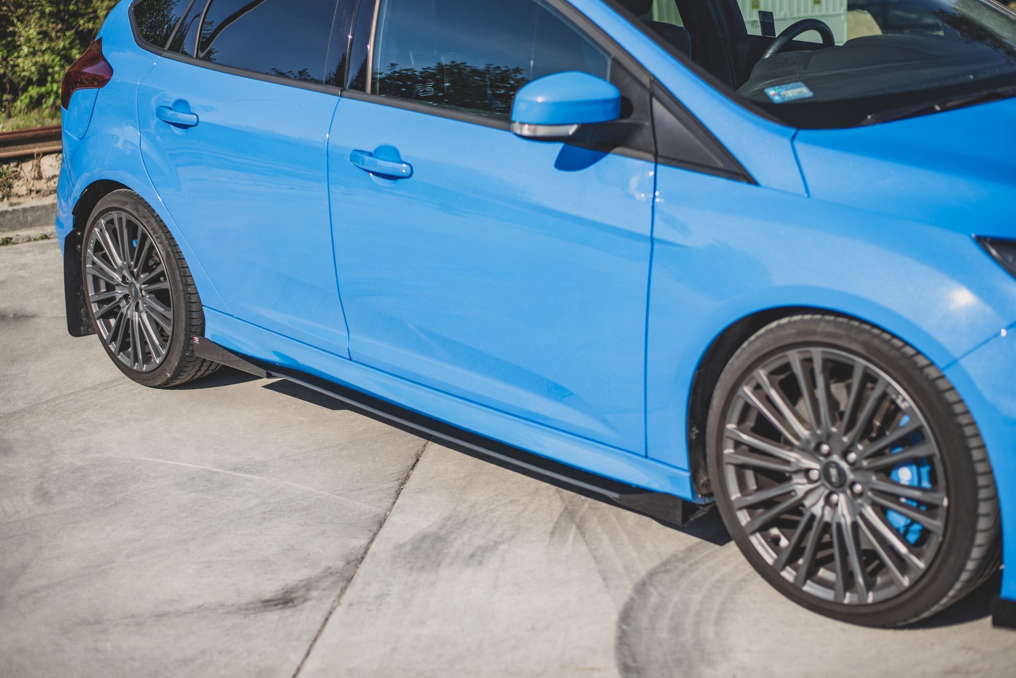 Street Pro Seitenschweller Leisten + Flaps passend für Ford Focus RS Mk3 schwarz Hochglanz