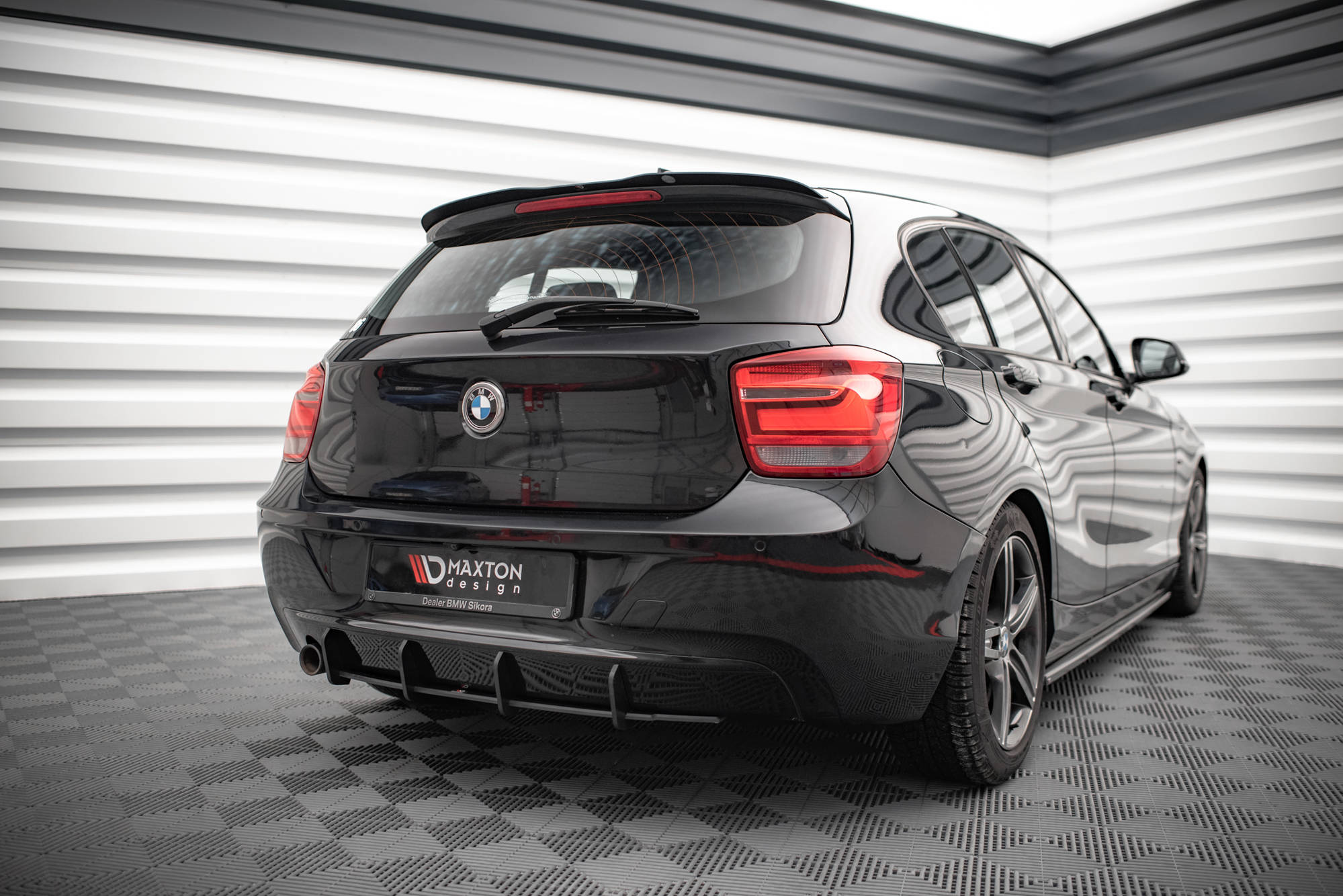 Street Pro Heckschürze Heck Ansatz Diffusor passend für BMW 1er F20 schwarz-rot