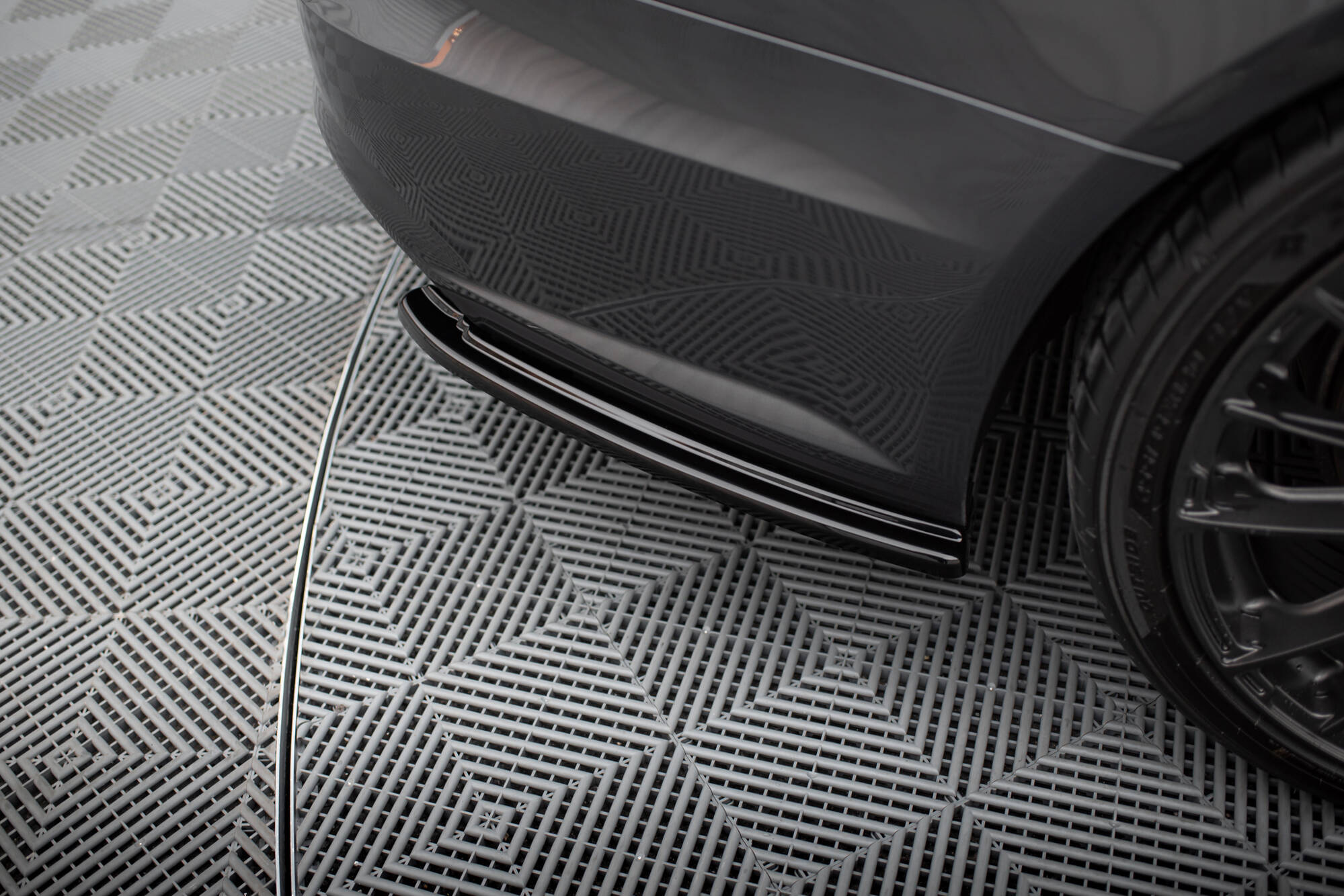 Heck Ansatz Flaps Diffusor V.1 für Audi A6 / A6 C7 S-line/ S6 C7 Facelift schwarz Hochglanz