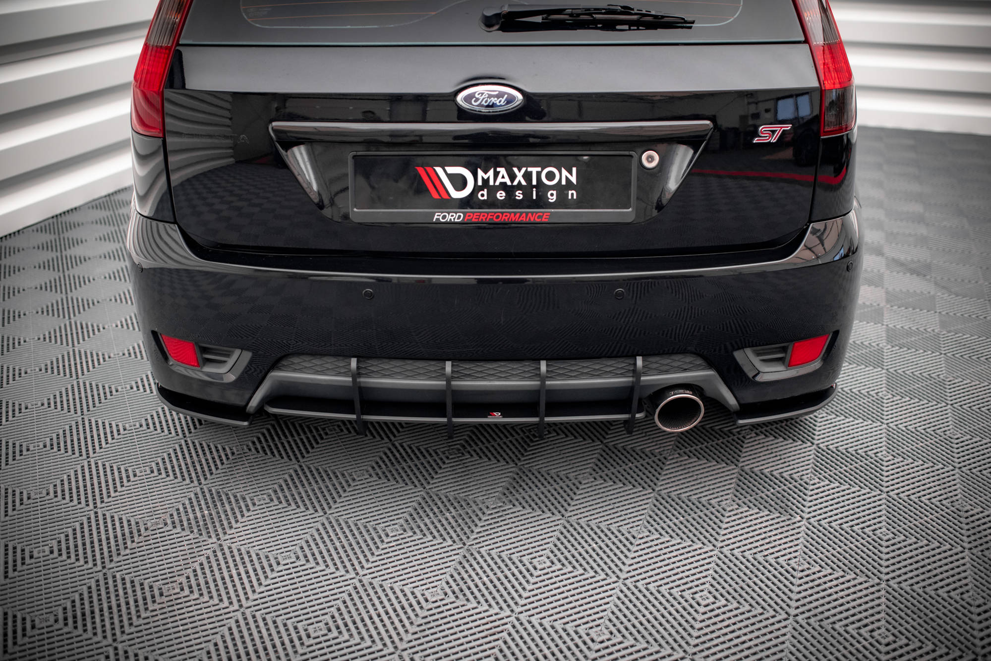 Street Pro Heck Ansatz Flaps passend für Ford Fiesta ST Mk6 rot