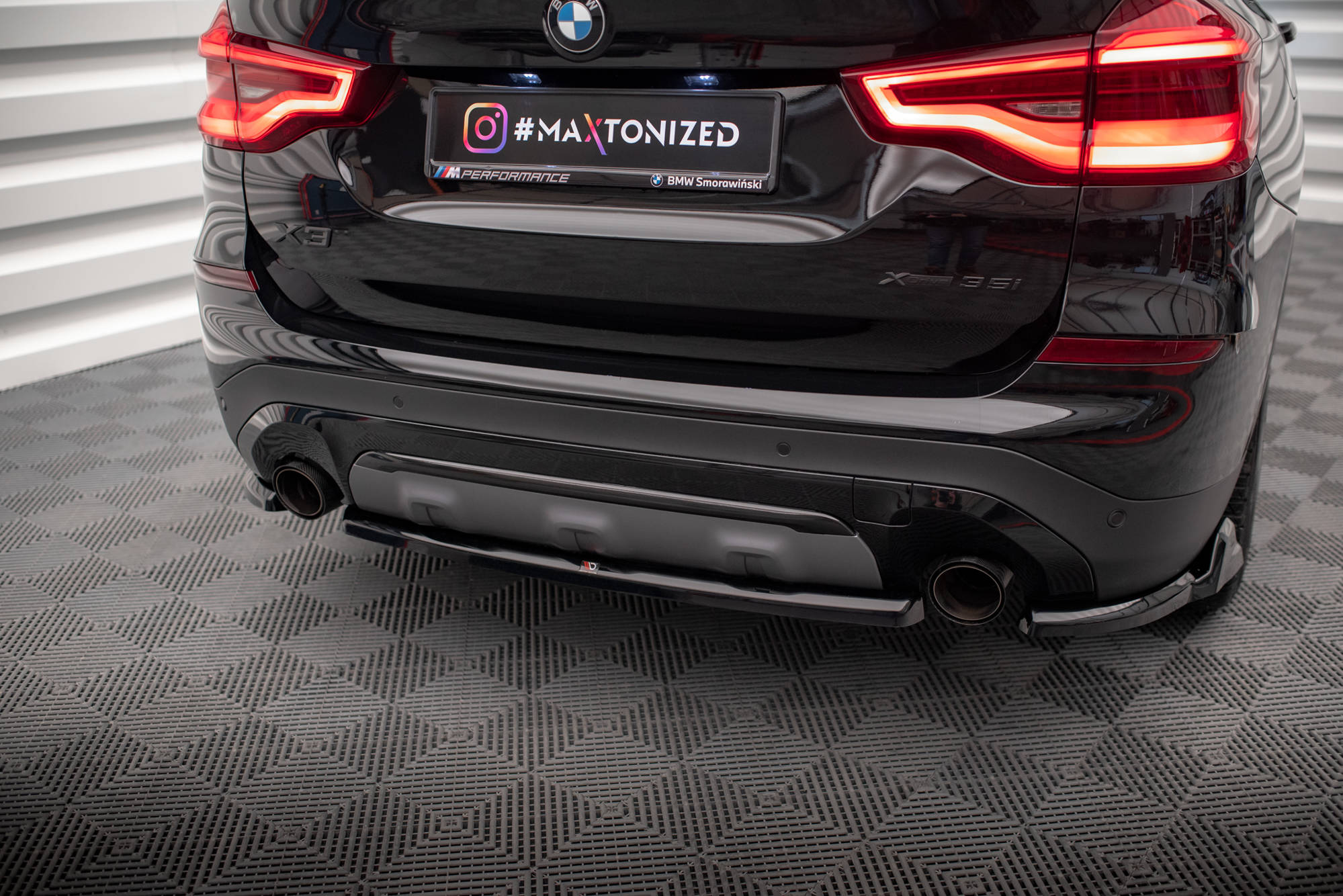 Street+ Mittlerer Diffusor Heck Ansatz passend für BMW X3 G01 schwarz Hochglanz