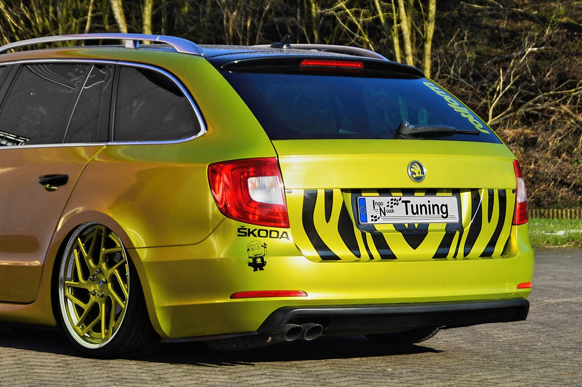 Heckschürzenansatz für Skoda Superb 3T (Schwarz Matt)