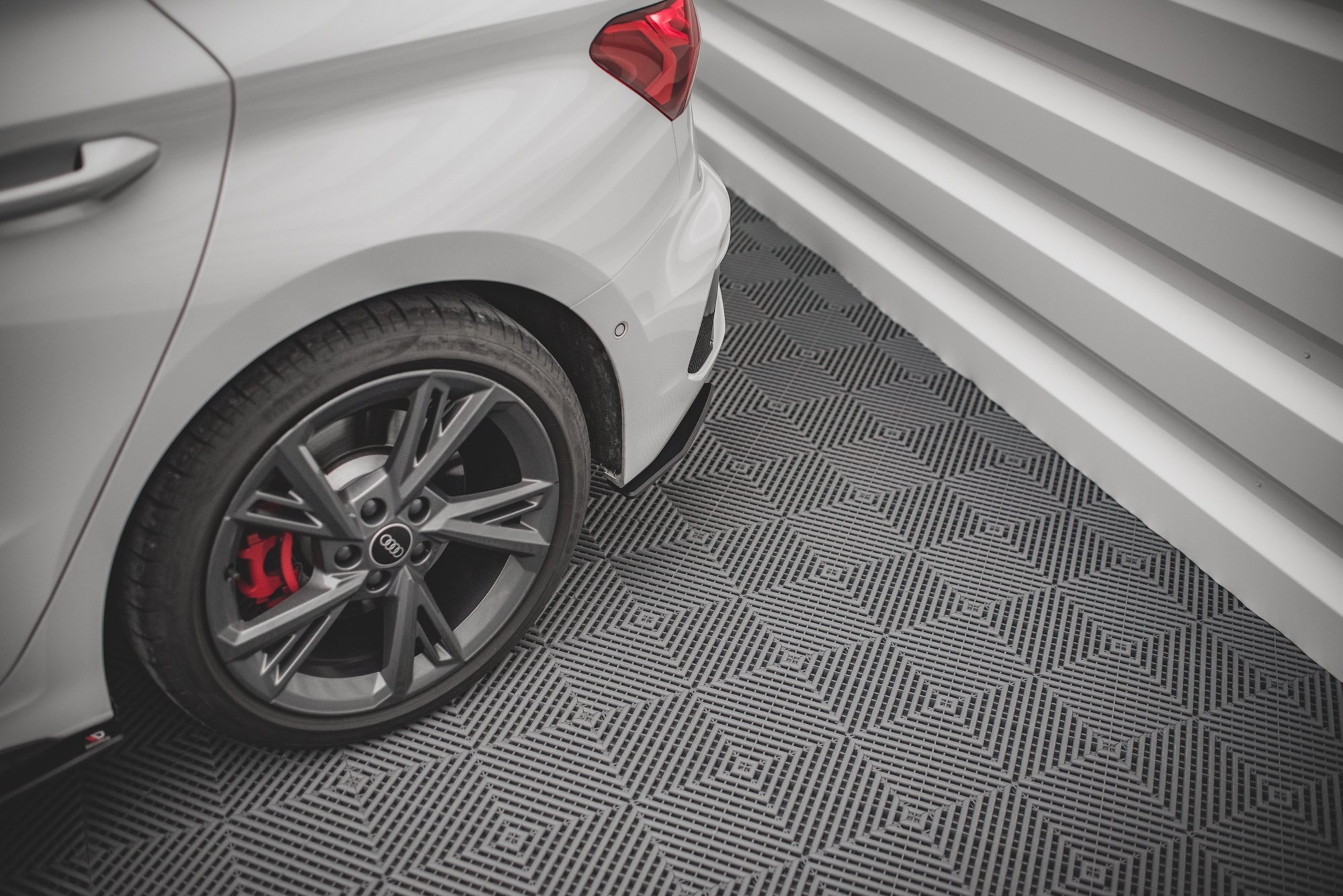 Street Pro Heck Ansatz Flaps passend für Audi S3 8Y rot