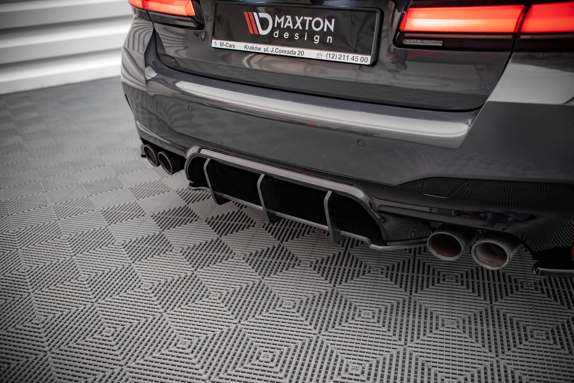 Street Pro Heckschürze Heck Ansatz Diffusor passend für BMW M5 F90 FL schwarz-rot