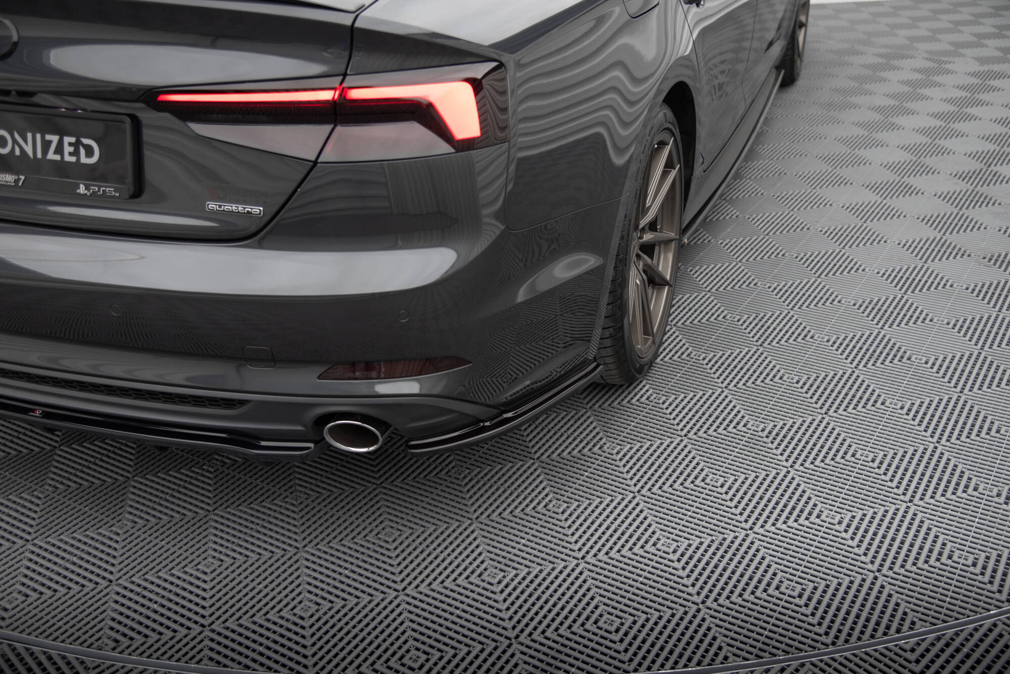 Heck Ansatz Flaps Diffusor für Audi A5 S-Line F5 Sportback schwarz Hochglanz