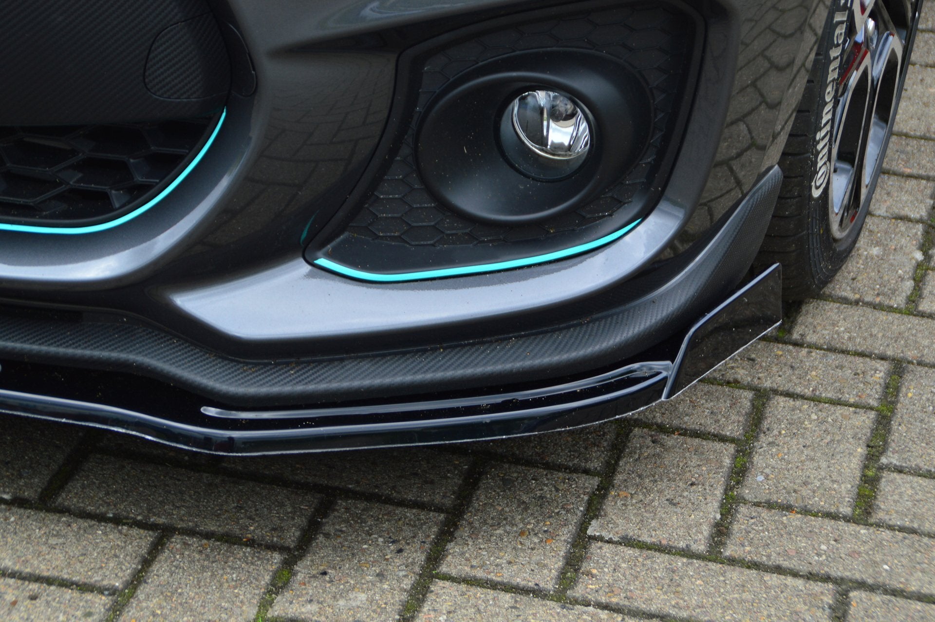 Cuplippe mit Wing für Suzuki Swift Sport RZ/AZ (Schwarz Matt)