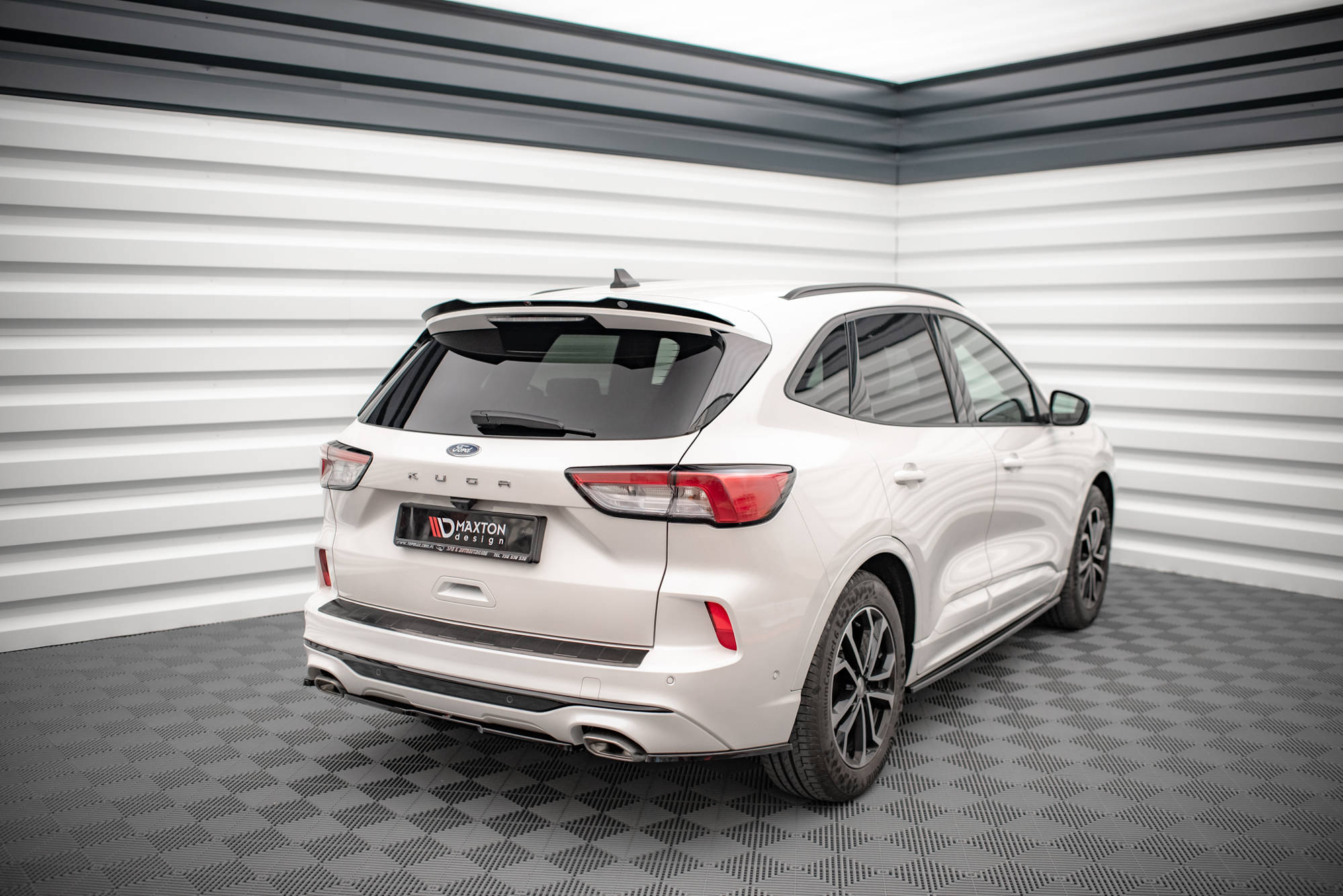 Street+ Heck Ansatz Flaps passend für Ford Kuga ST-Line Mk3 schwarz Hochglanz