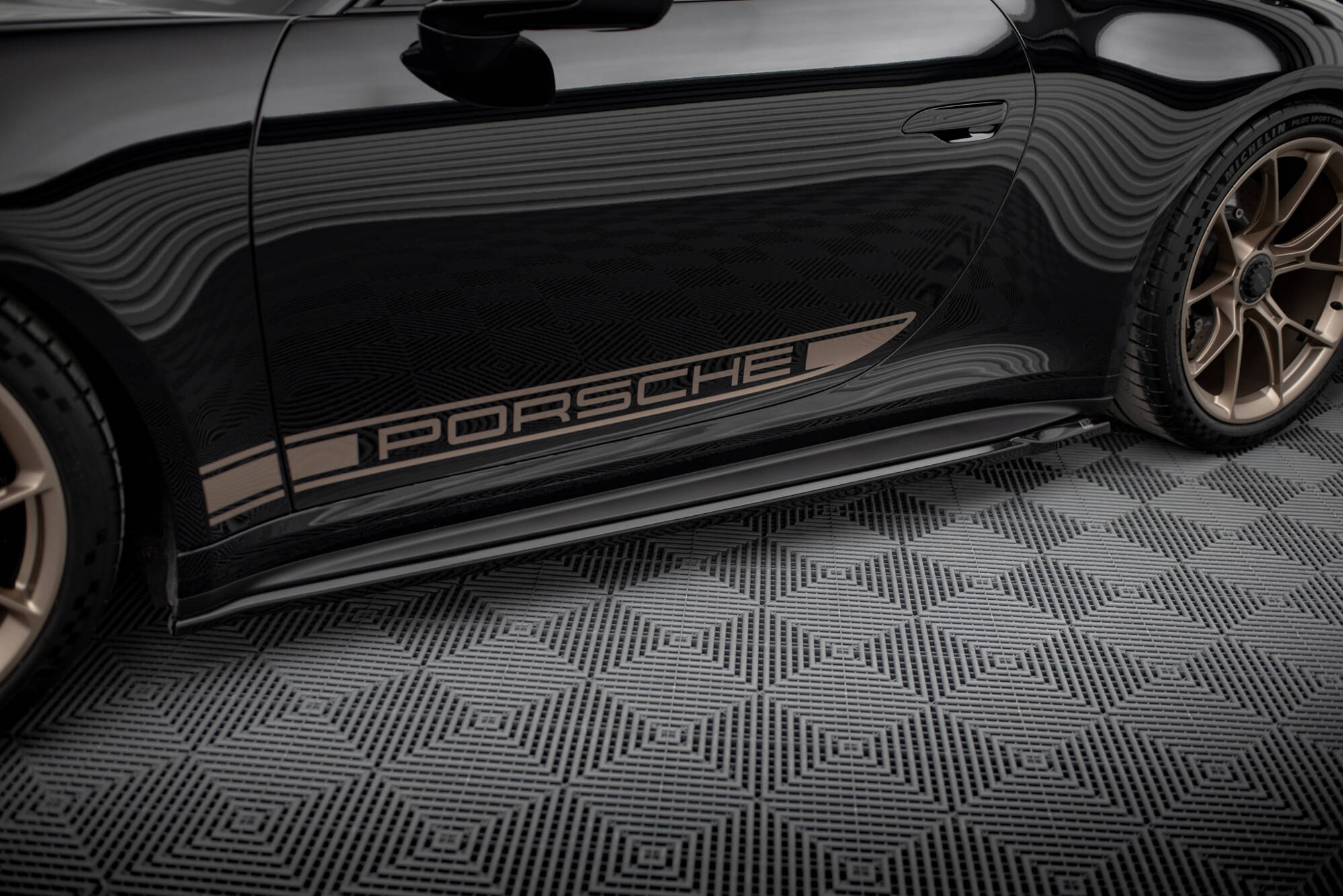 Street+ Seitenschweller Leisten passend für Porsche 911 992 GT3 schwarz Hochglanz