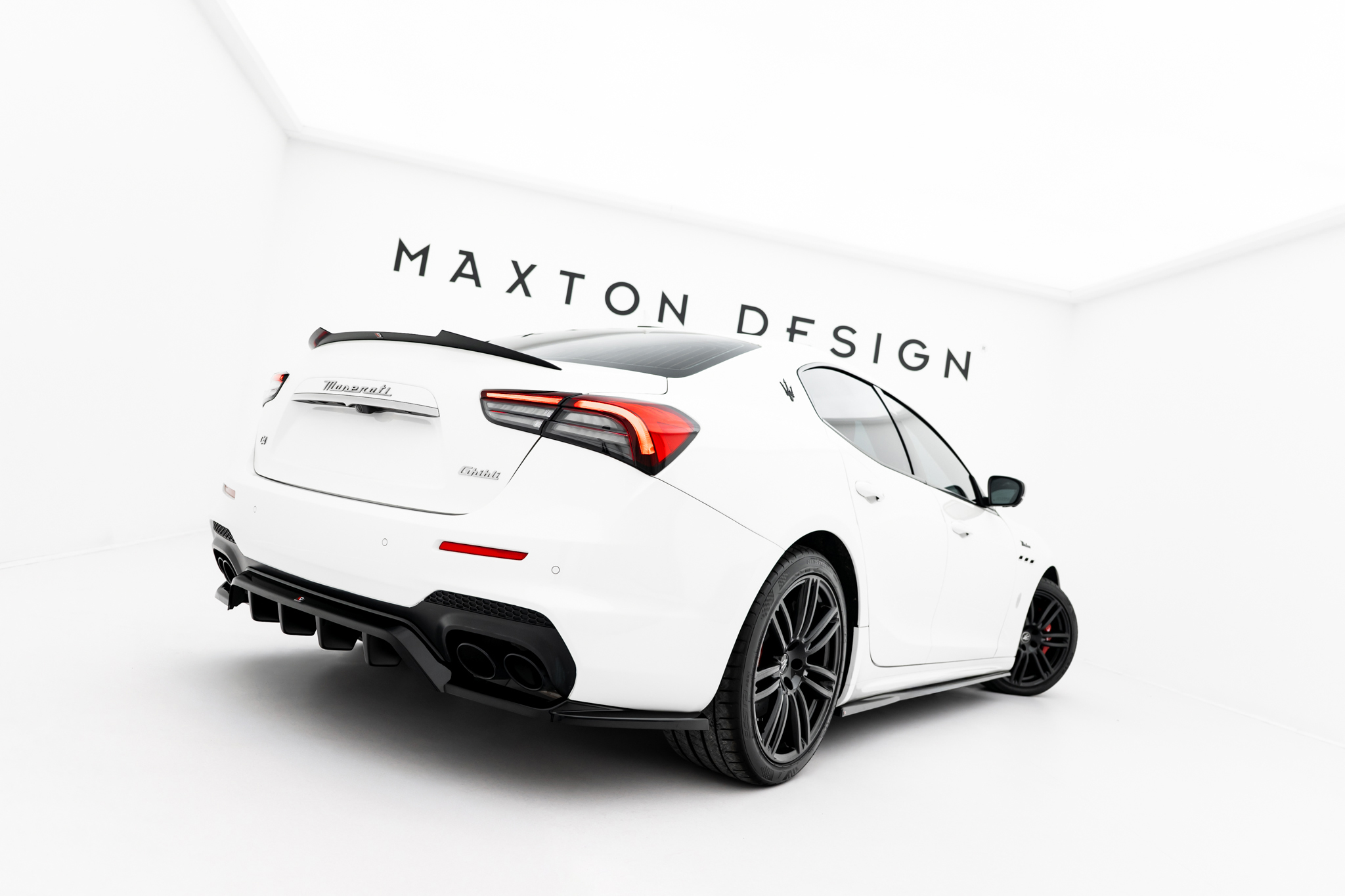 Diffusor Heckansatz passend für Maserati Ghibli Modena Mk3 FL schwarz Hochglanz