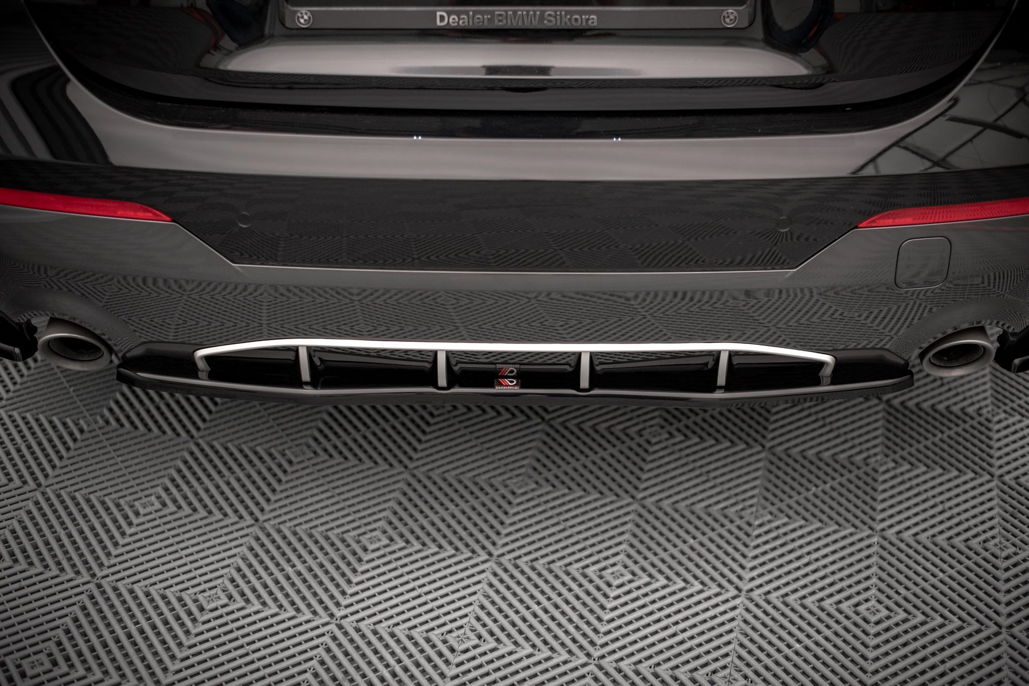 Street+ Mittlerer Diffusor Heck Ansatz passend für BMW 4er M-Paket G22 / G23 / G22 FL / G23 FL schwarz Hochglanz