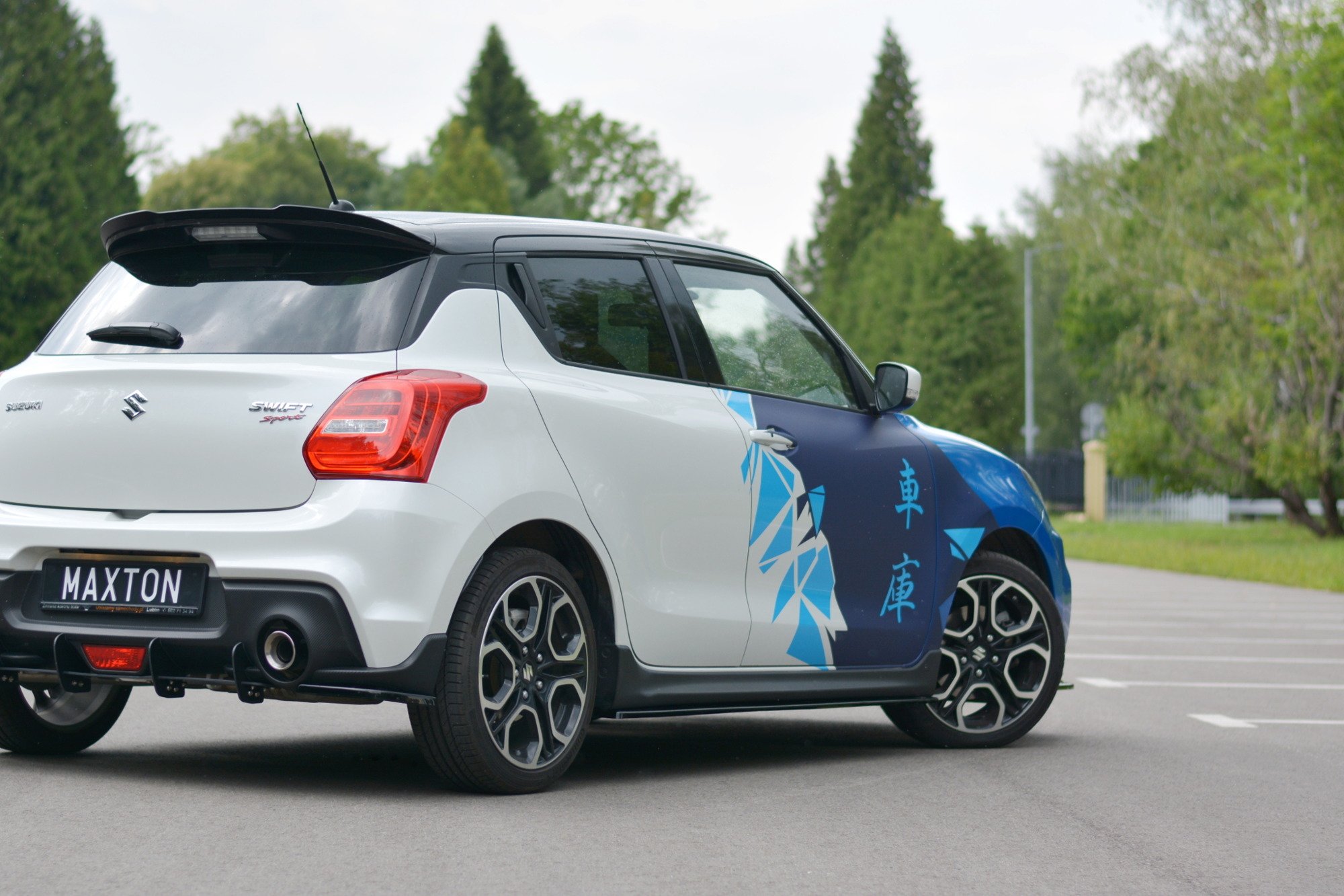 Seitenschweller Ansatz für Suzuki Swift Sport Mk6 schwarz Hochglanz