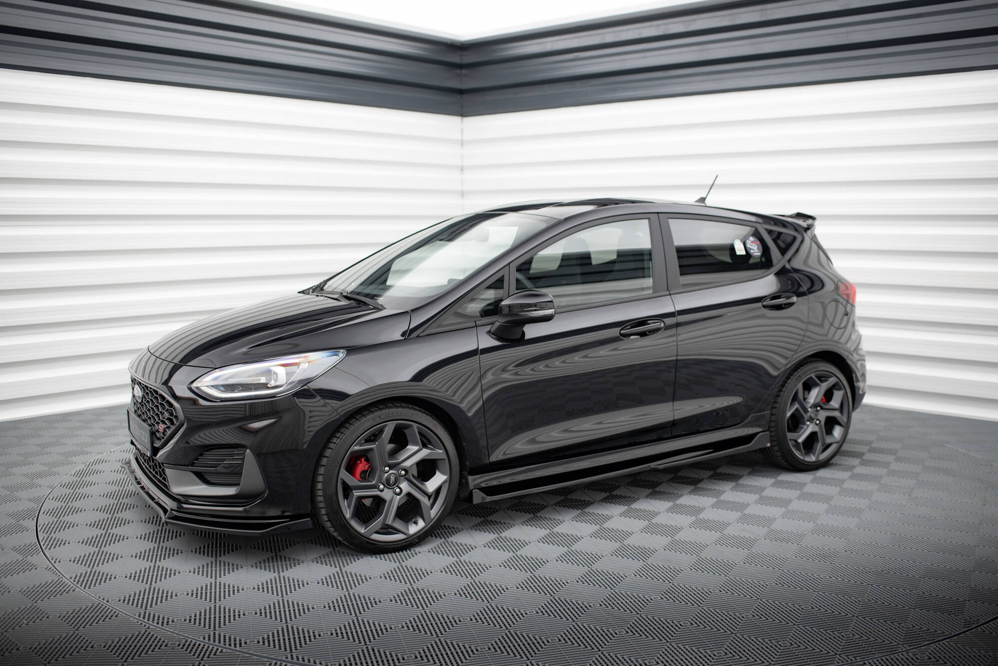 Seitenschweller Ansatz für V.4 Ford Fiesta Mk8 ST / ST-Line schwarz Hochglanz
