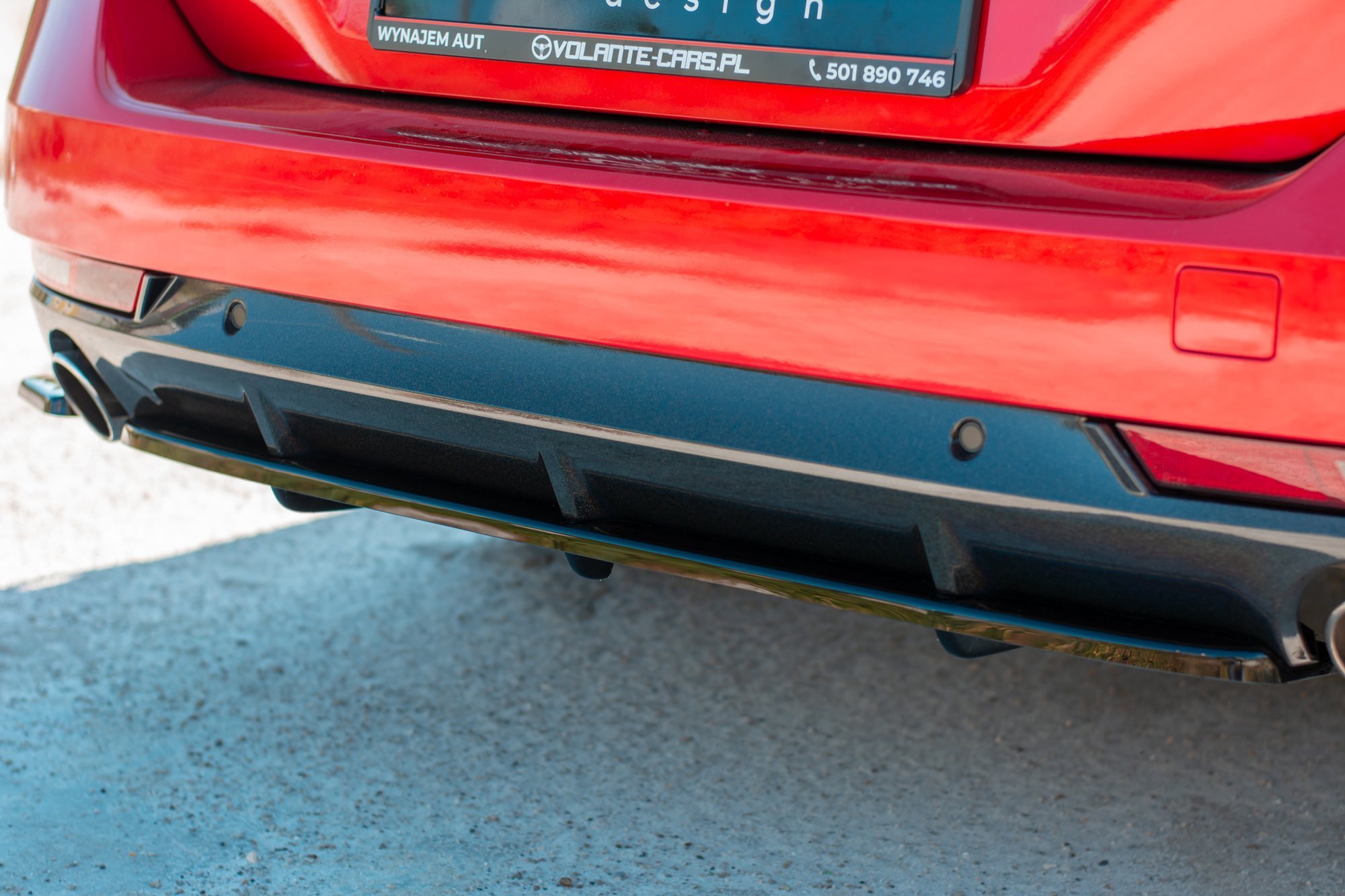 Heckansatz mit einem vertikalem balken Peugeot 508 BenzinMk2 schwarz Hochglanz
