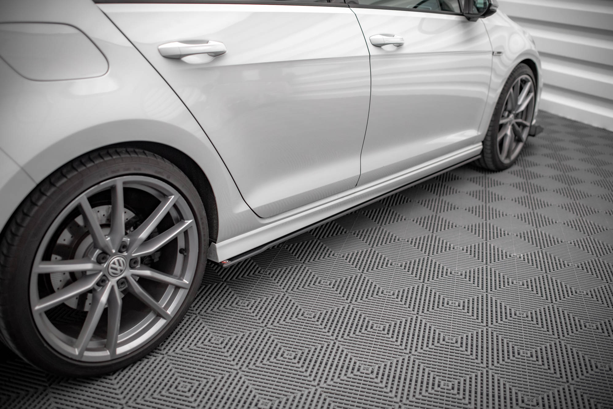 Street Pro Seitenschweller Leisten passend für VW Golf R Mk7 rot