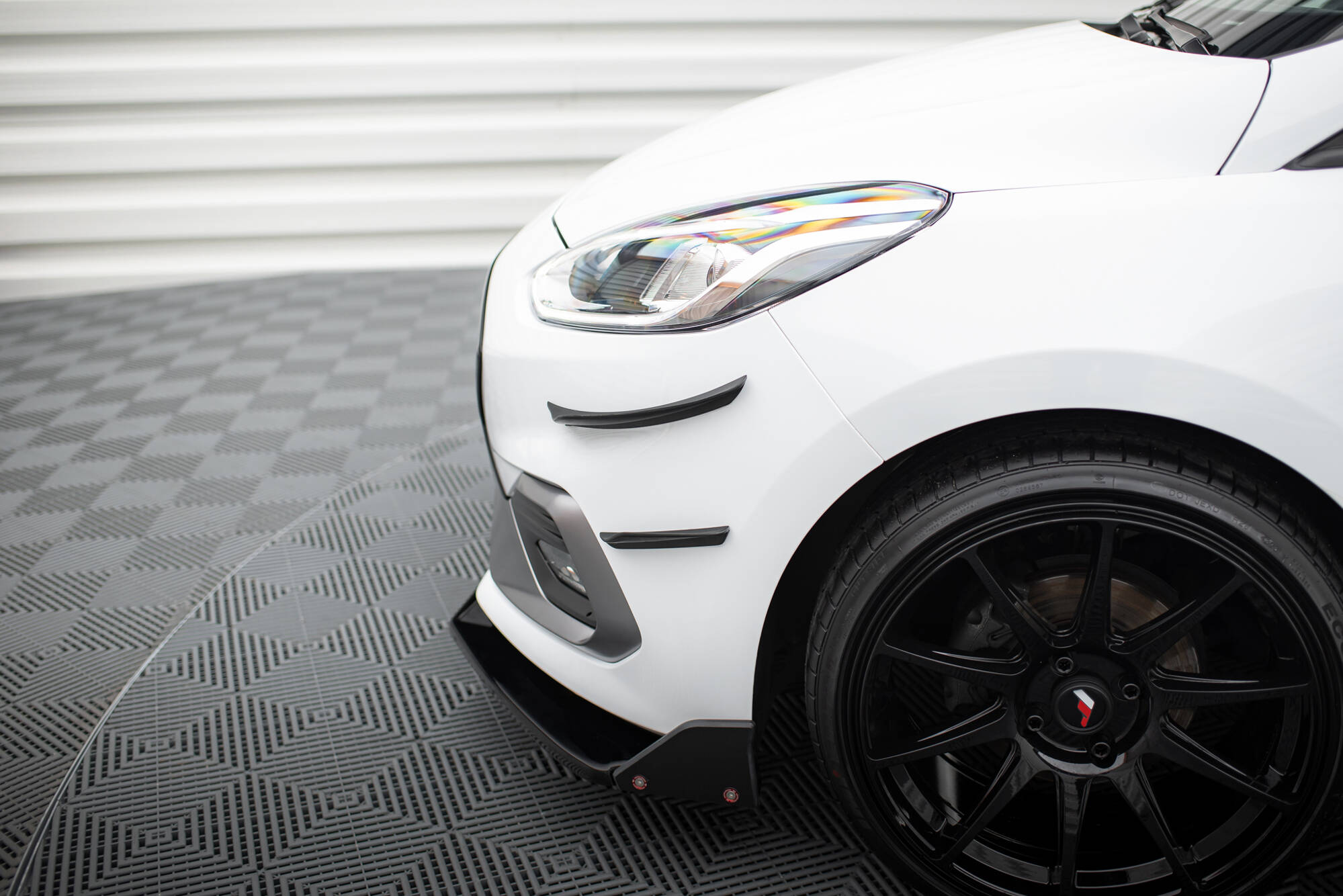 Stoßstangen Flaps Wings vorne Canards V.3 passend für Ford Fiesta Mk8 ST / ST-Line