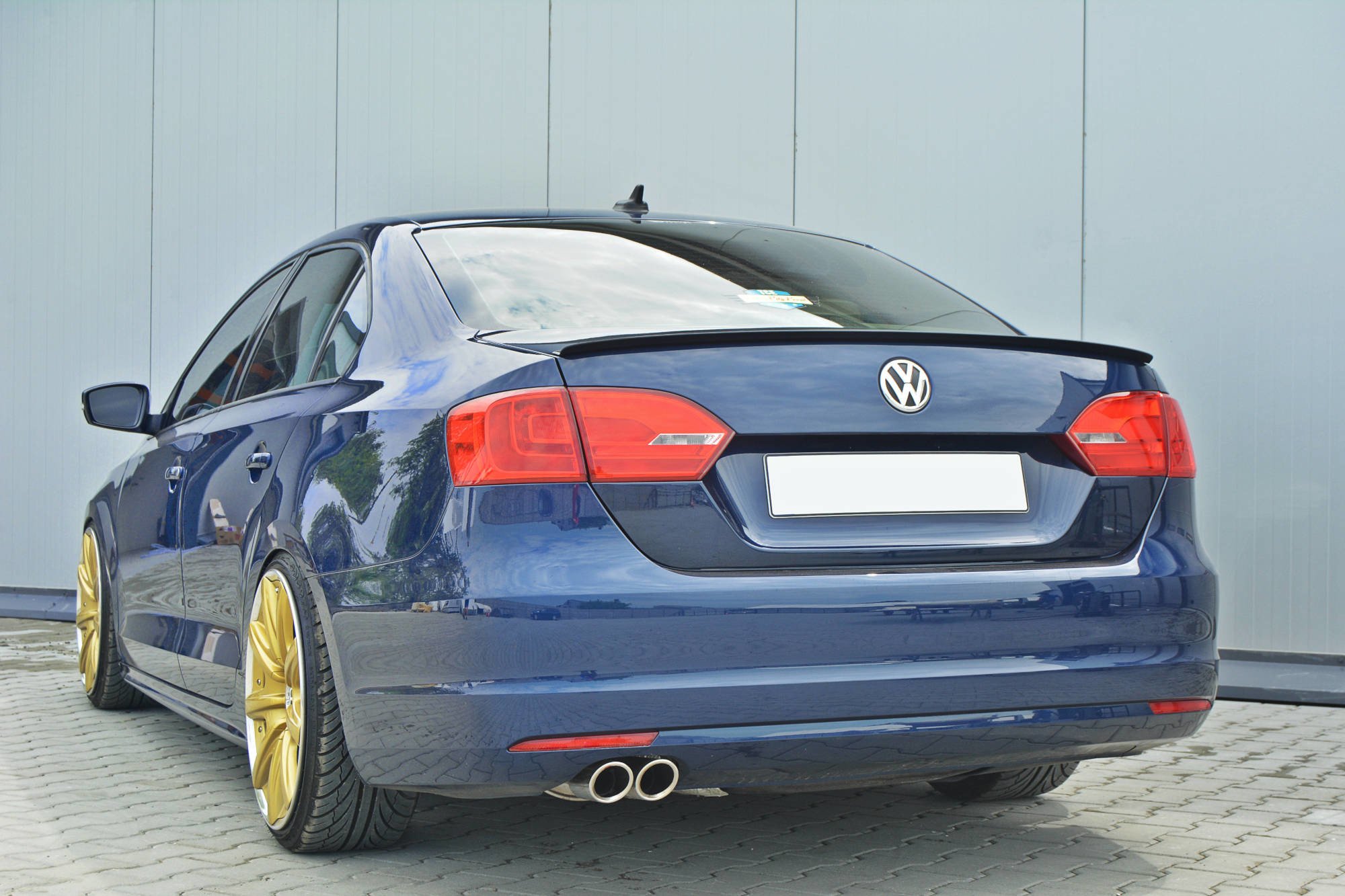 Spoiler CAP für VOLKSWAGEN JETTA MK6 SEDAN vor Facelift schwarz Hochglanz