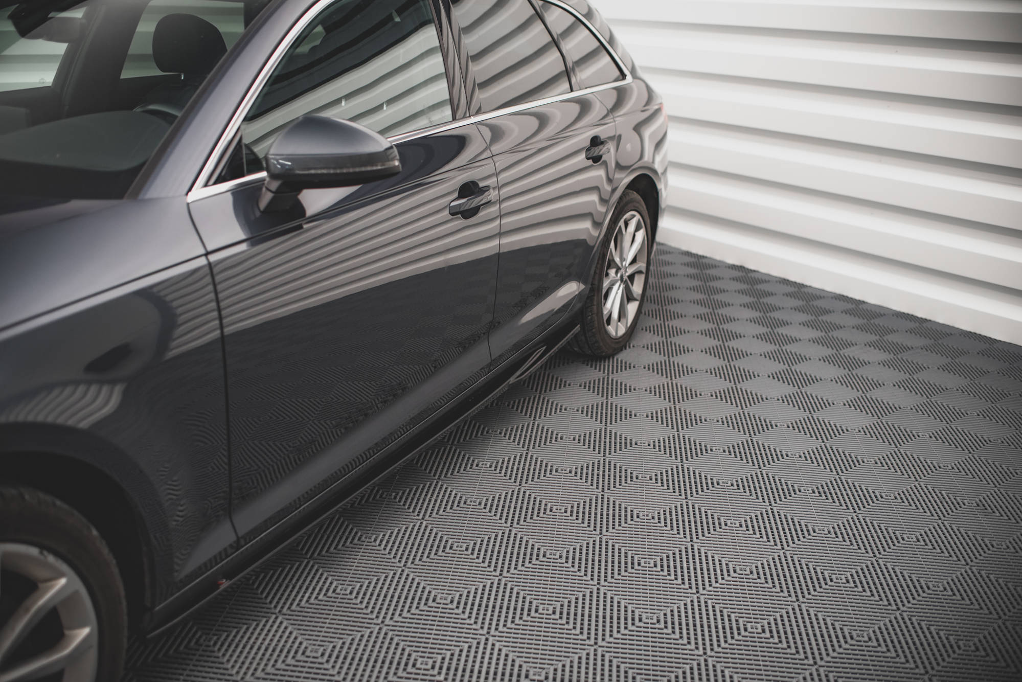 Street+ Seitenschweller Leisten passend für Audi A4 B9 schwarz Hochglanz