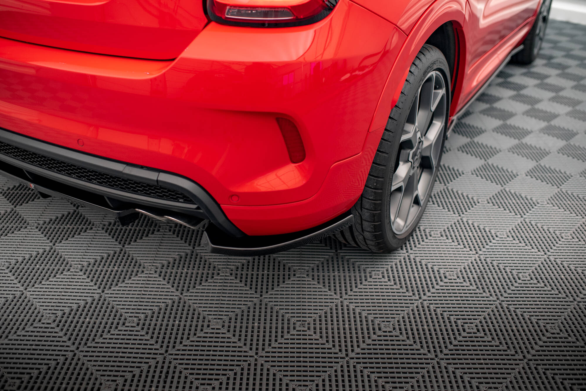 Street+ Mittlerer Diffusor RACE Heck Ansatz passend für Fiat 500X Sport Mk1 FL schwarz Hochglanz