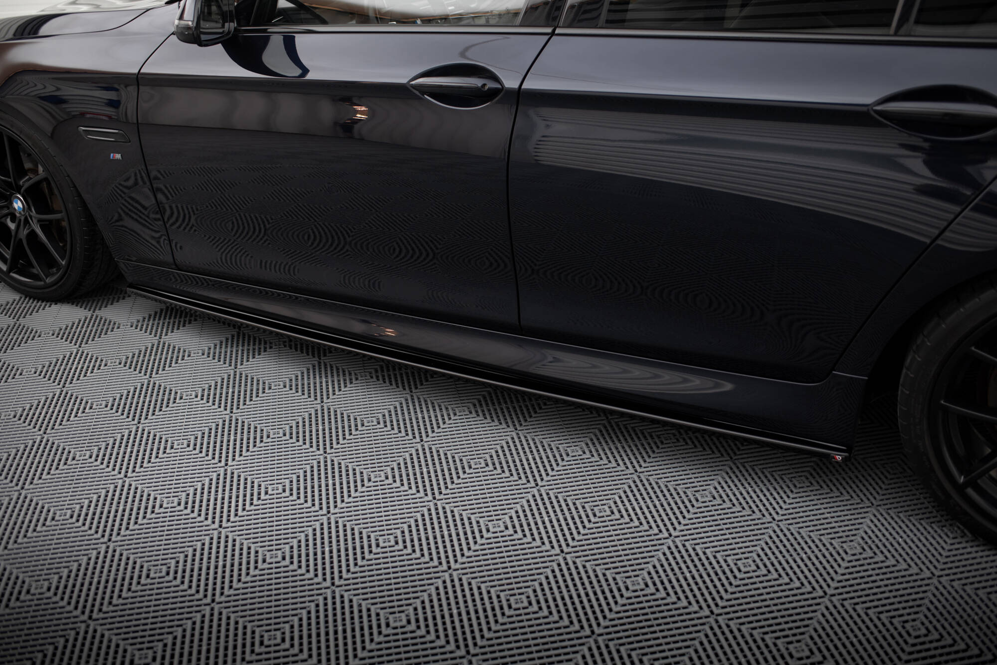 Street+ Seitenschweller Leisten passend für BMW 5er F10/ F11 M-POWER/ M Paket schwarz Hochglanz