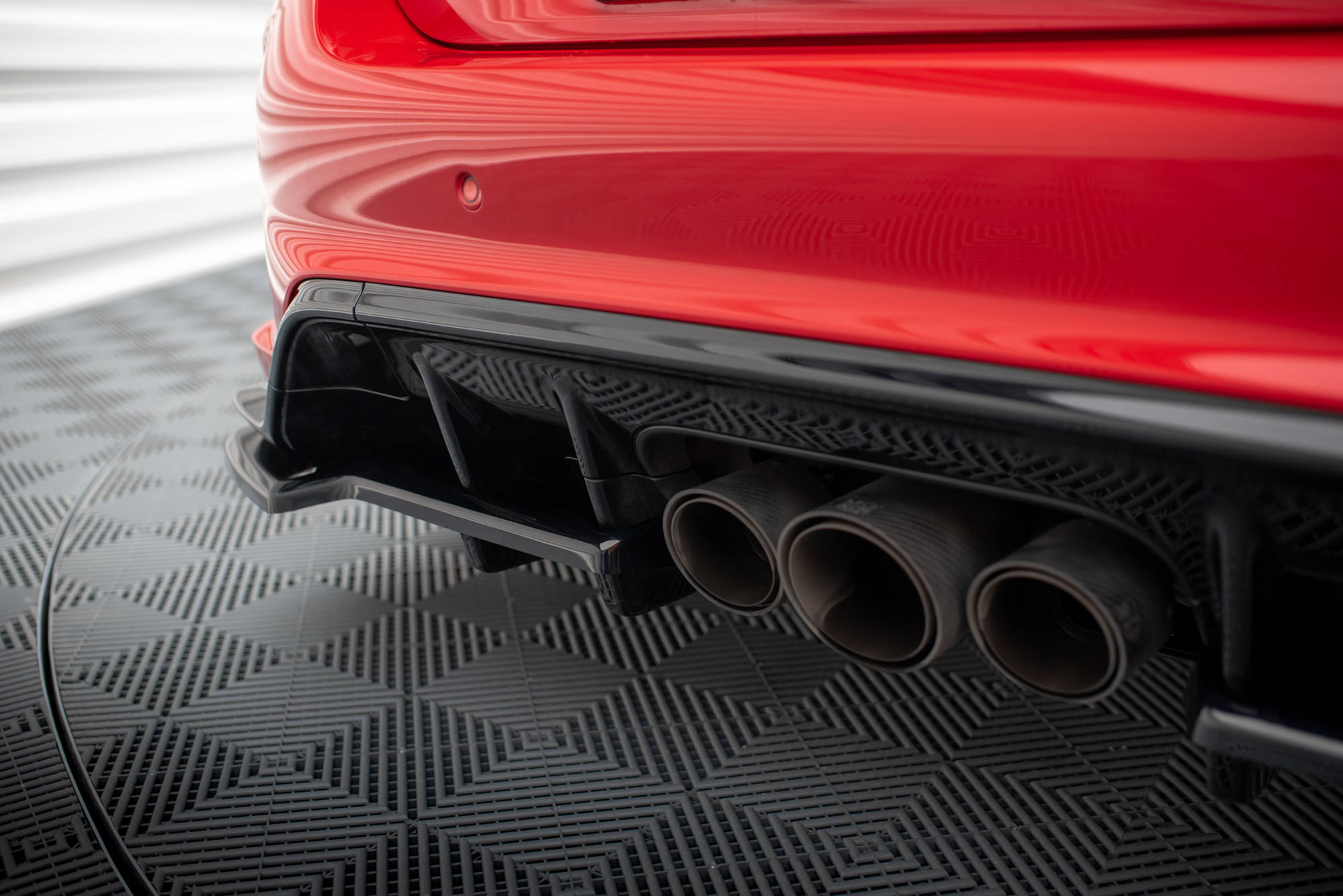 Street+ Mittlerer Diffusor RACE Heck Ansatz V.1 passend für Honda Civic Type-R Mk 11 schwarz Hochglanz