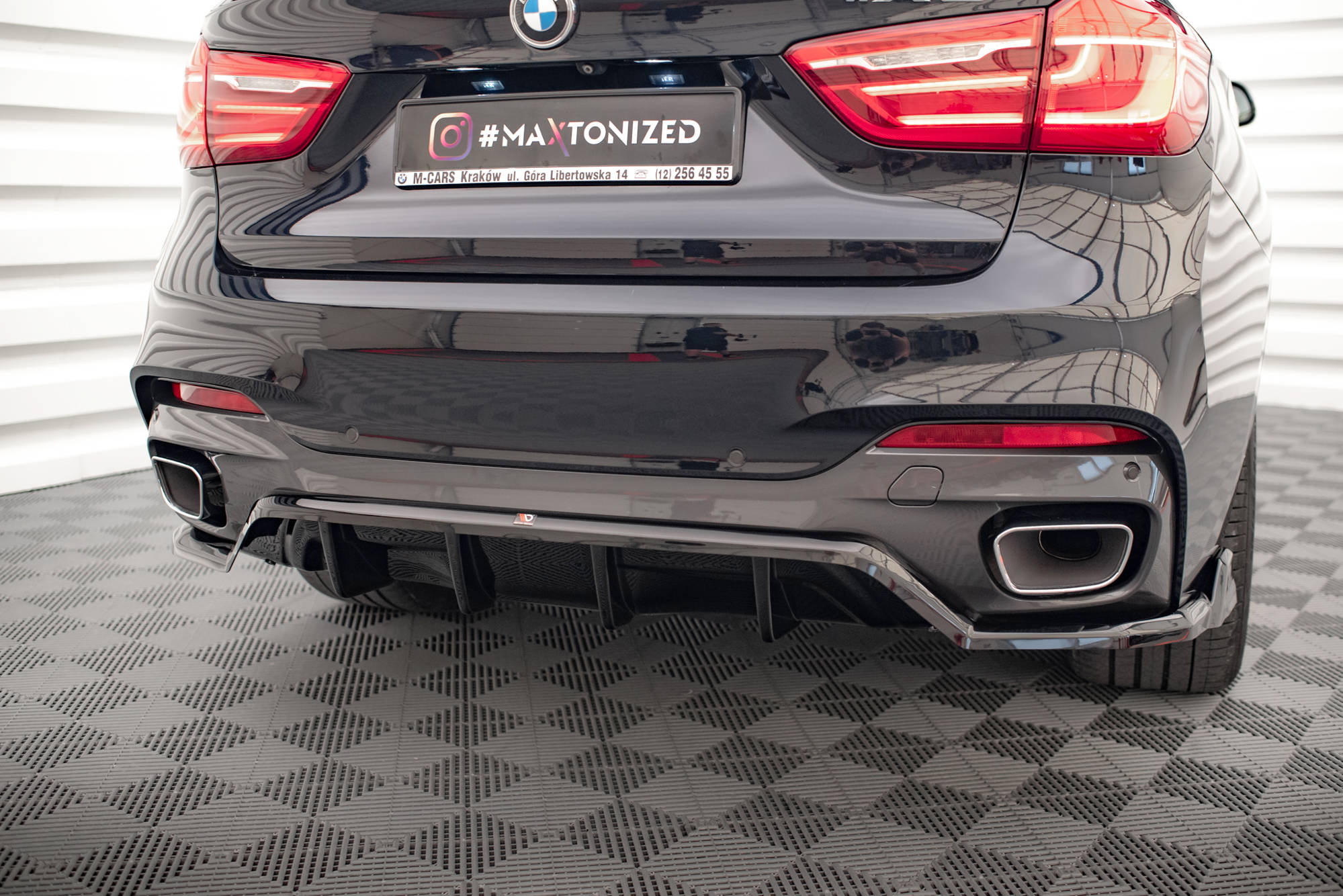 Street+ Mittlerer Diffusor RACE Heck Ansatz passend für BMW X6 M-Paket F16 schwarz Hochglanz