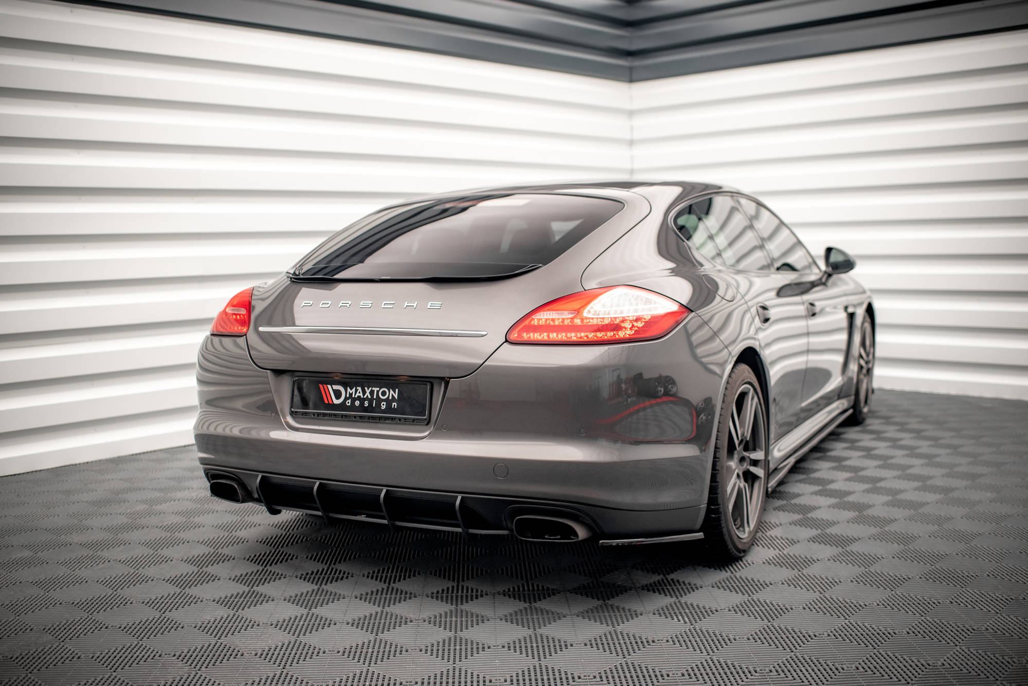 Street Pro Heckschürze Heck Ansatz Diffusor passend für Porsche Panamera / Panamera Diesel 970 rot