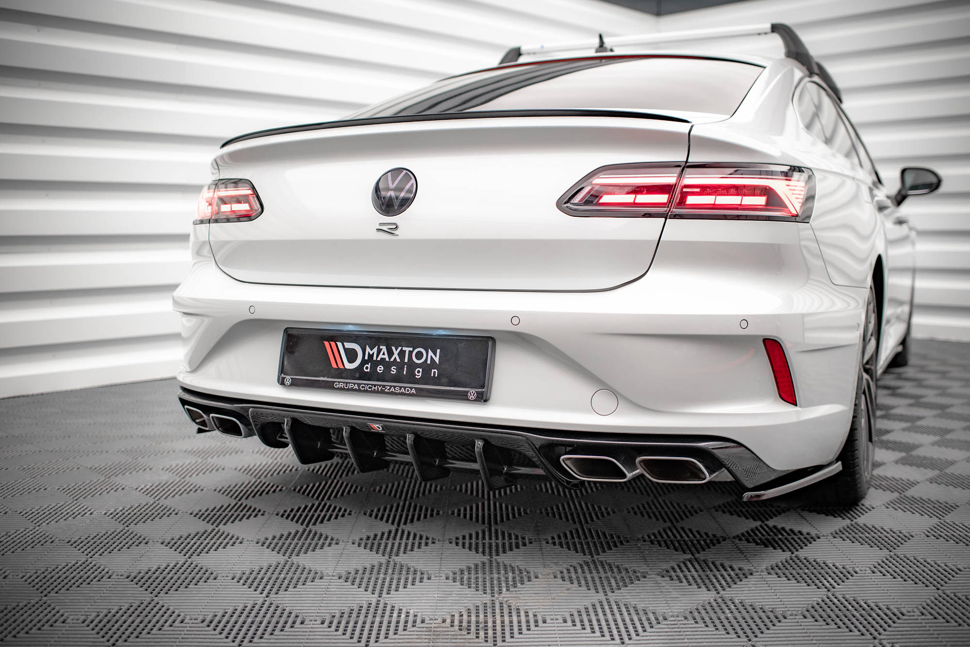 Street+ Heck Ansatz Diffusor passend für VW Arteon R Limousine / Shooting Brake Mk1 FL schwarz Hochglanz