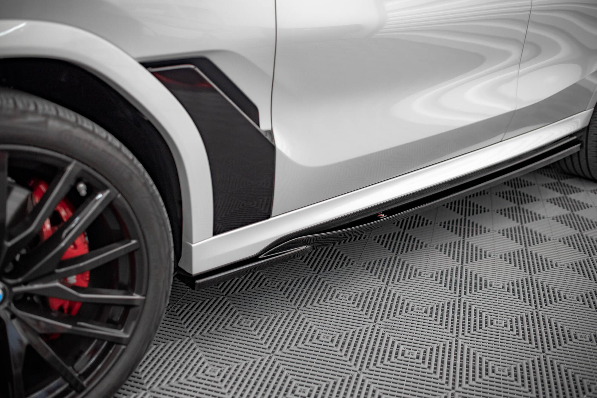 Street+ Seitenschweller Leisten V.1 passend für BMW X6 M F96 / X6 M-Paket G06 schwarz Hochglanz