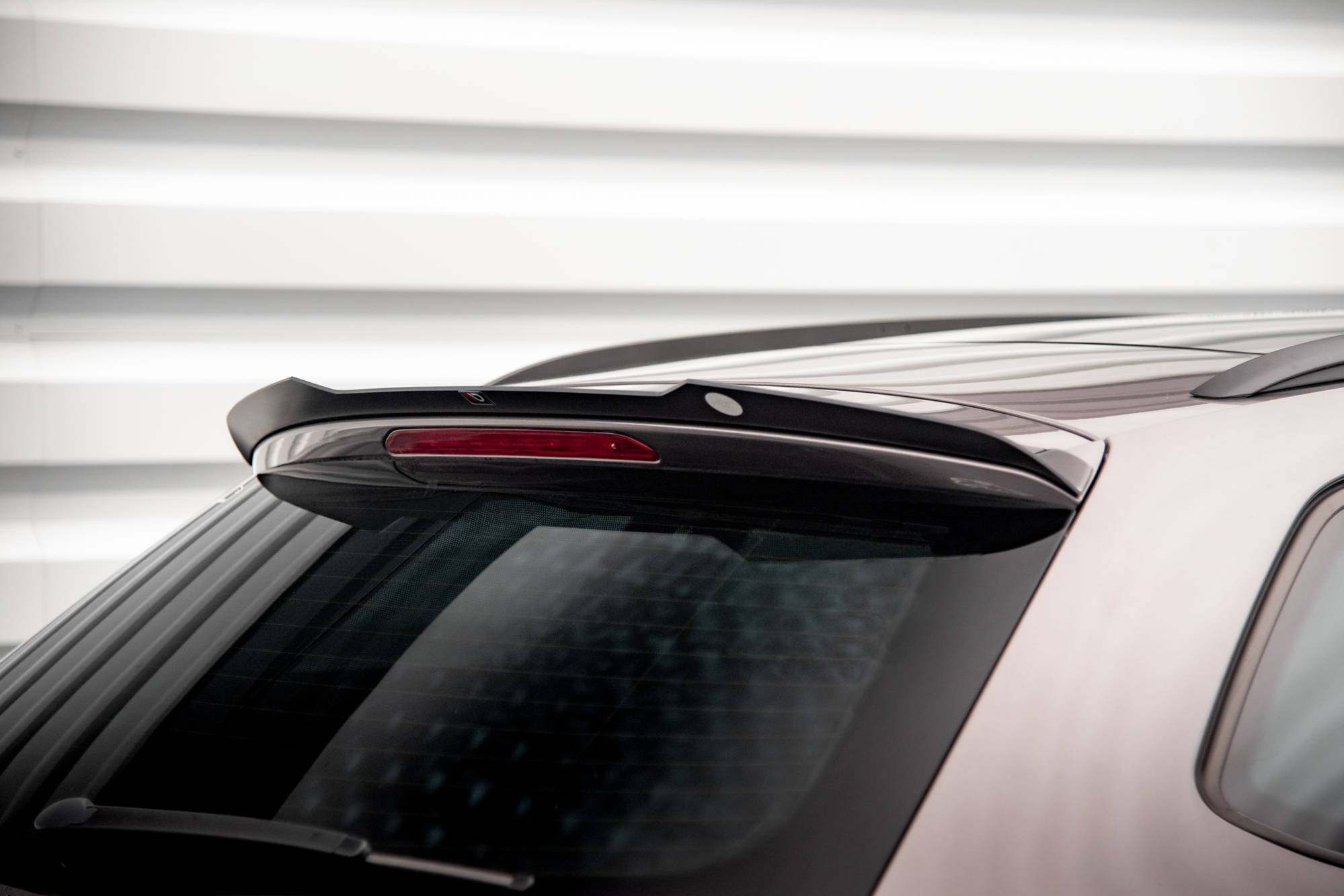 Heck Spoiler Aufsatz Abrisskante passend für Seat Leon FR Sportstourer Mk3 schwarz Hochglanz