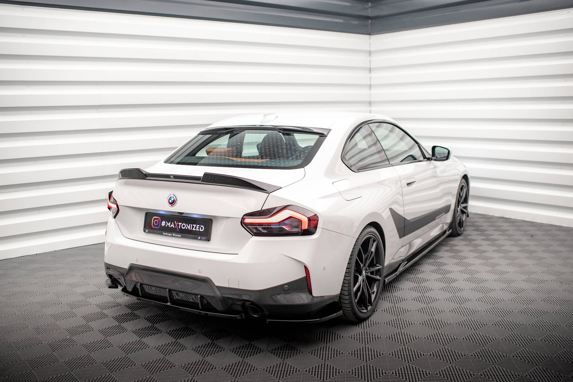 Street+ Heck Ansatz Flaps V.2 passend für BMW 2 Coupe M-Paket G42 schwarz Hochglanz
