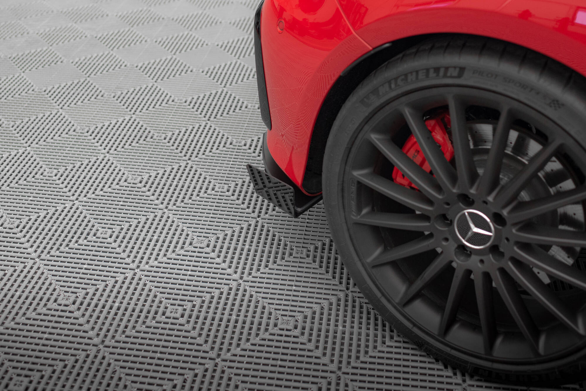 Street Pro Heck Ansatz Flaps passend für Mercedes A 45 AMG W176 FL rot+ Hochglanz Flaps