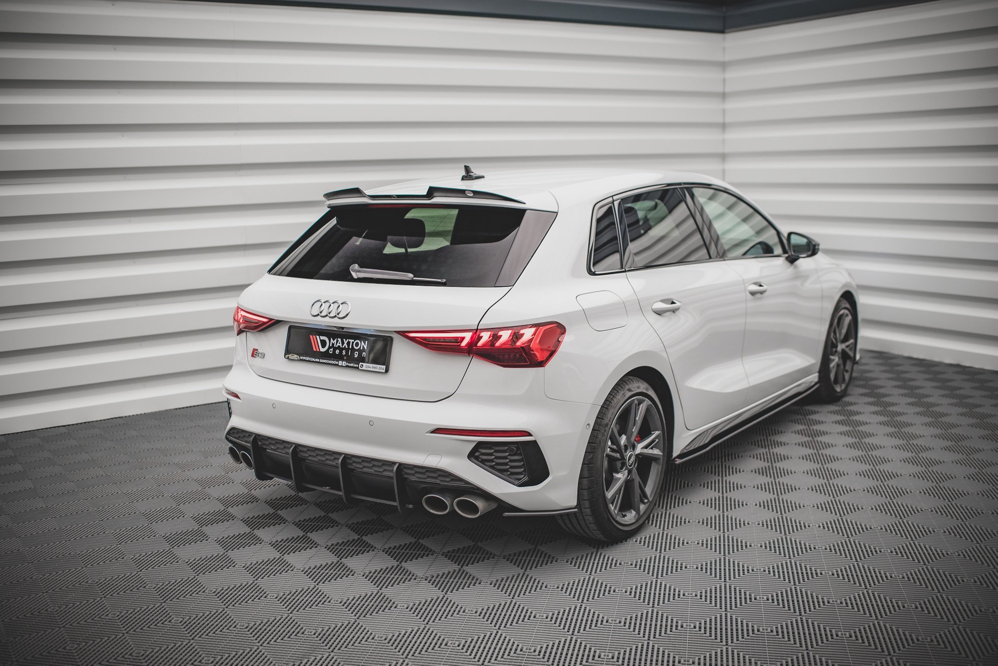 Street Pro Heck Ansatz Flaps passend für Audi S3 8Y rot