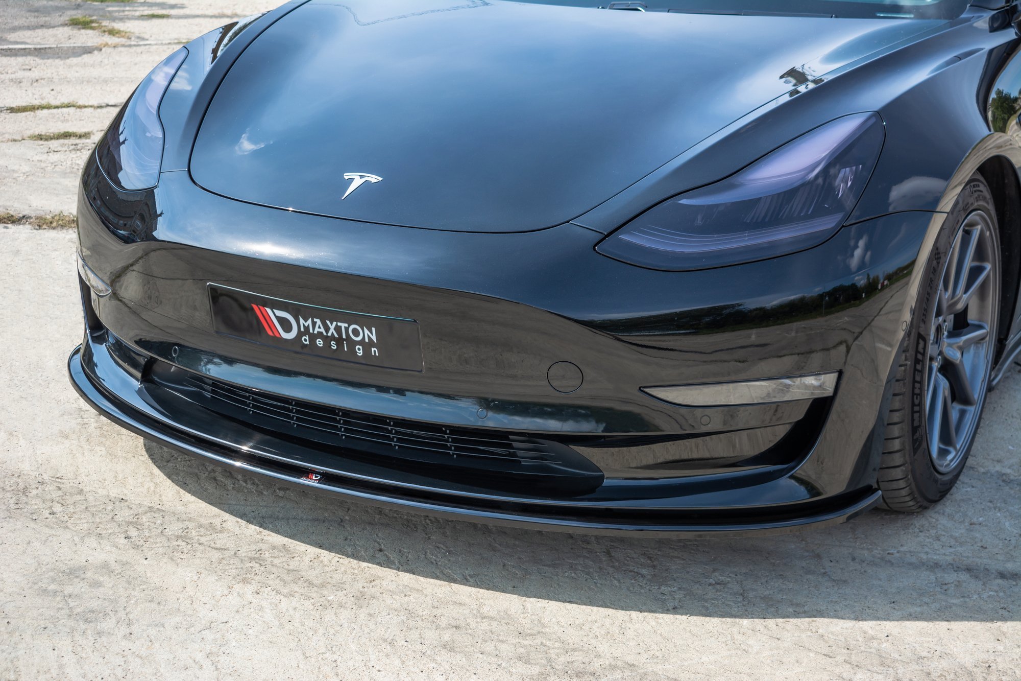 Frontlippe passend für Tesla Model 3 schwarz Hochglanz