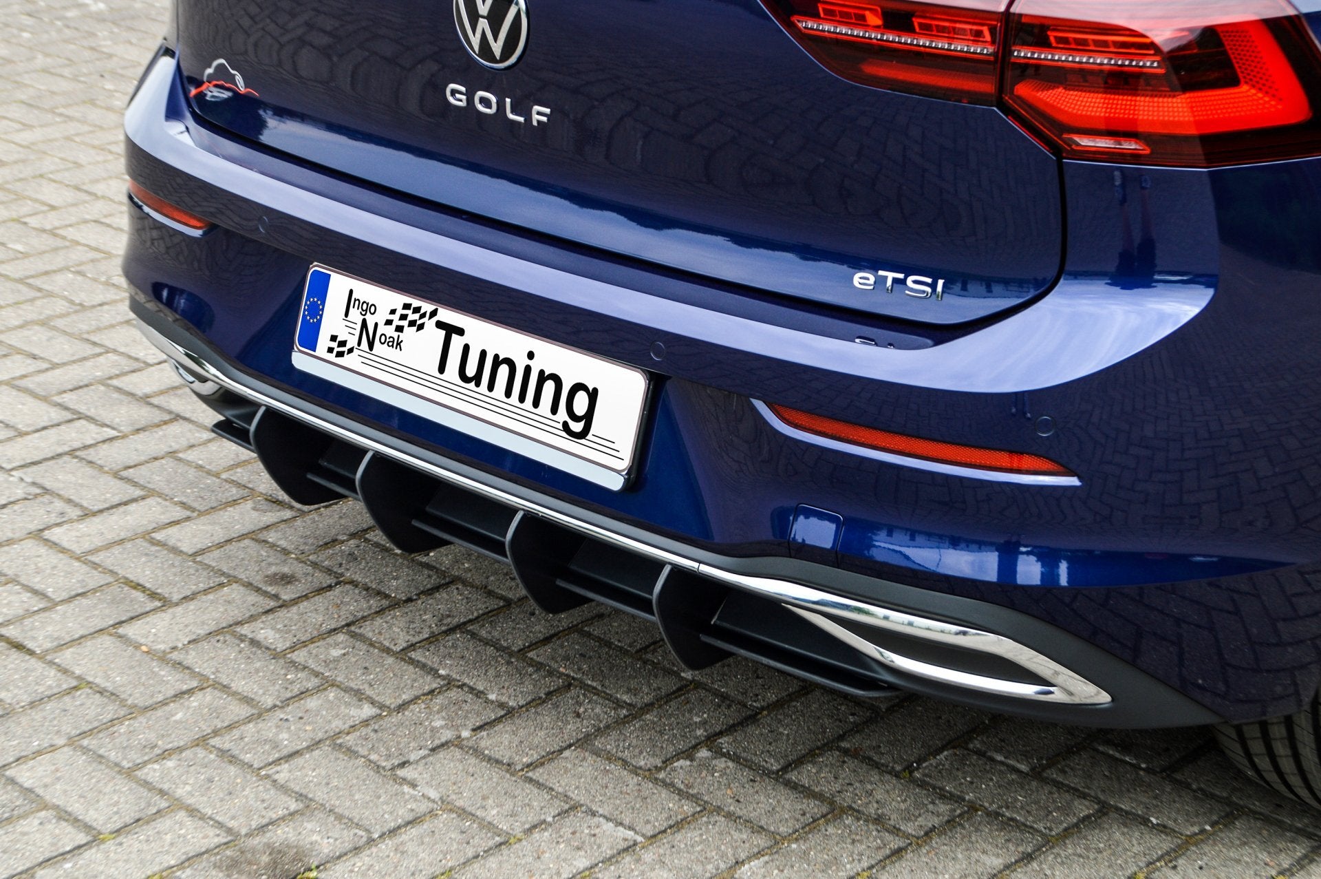 Gefräster Heckansatz mit Seitenteilen für VW Golf 8