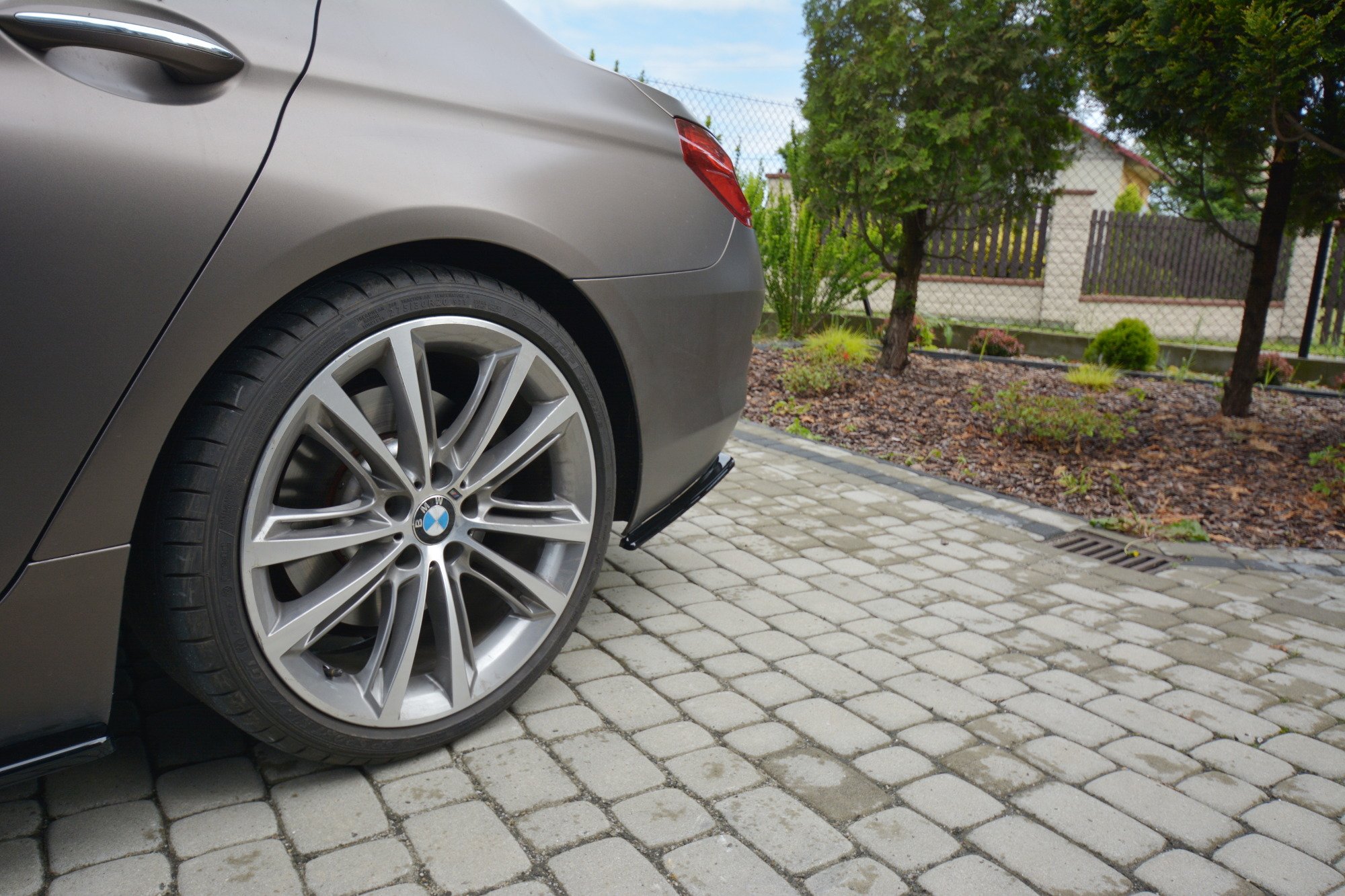Heck Ansatz Flaps Diffusor für BMW 6er GRAN COUPÉ schwarz Hochglanz