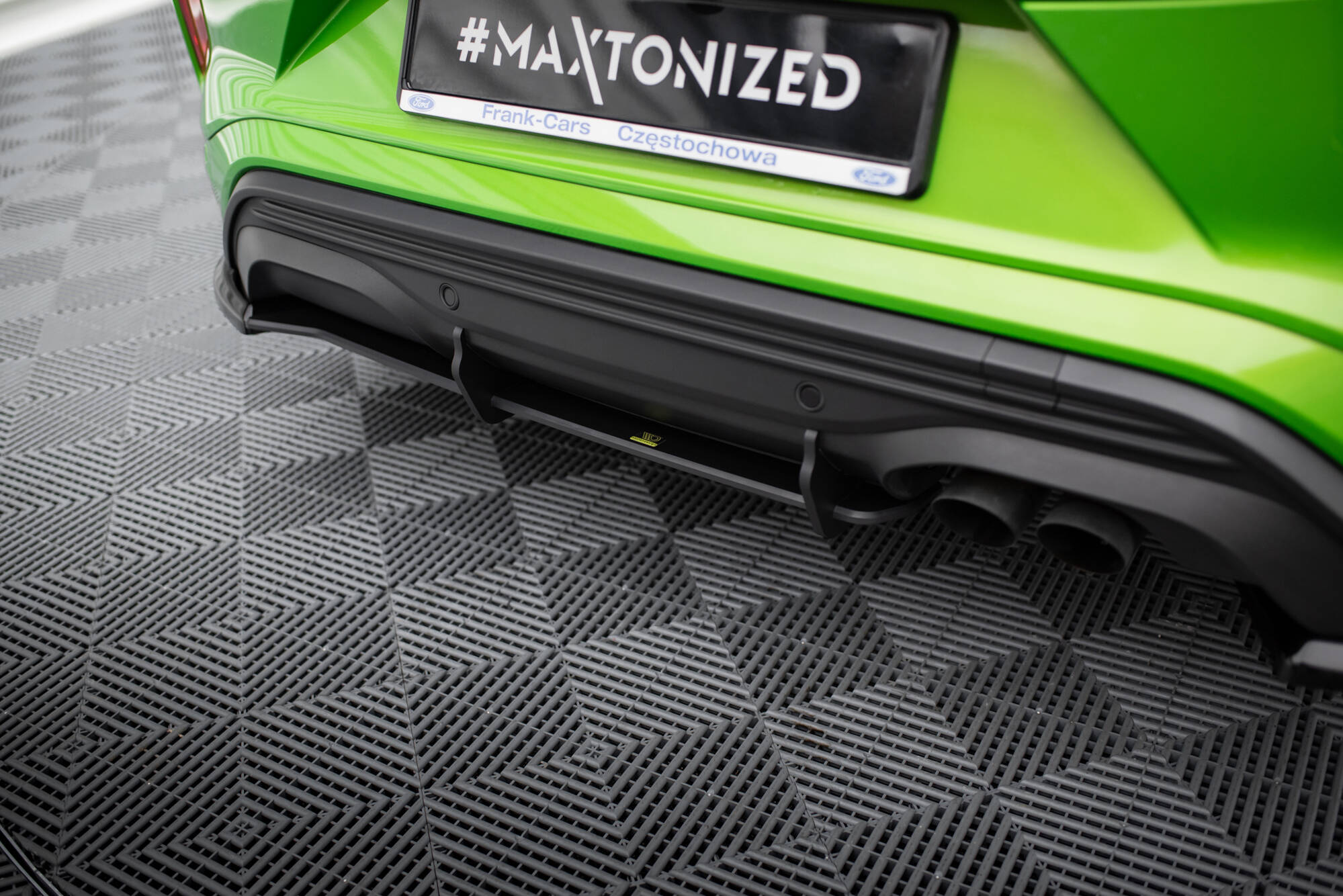 Street Pro Heckschürze Heck Ansatz Diffusor passend für Ford Puma ST Mk1 schwarz-rot