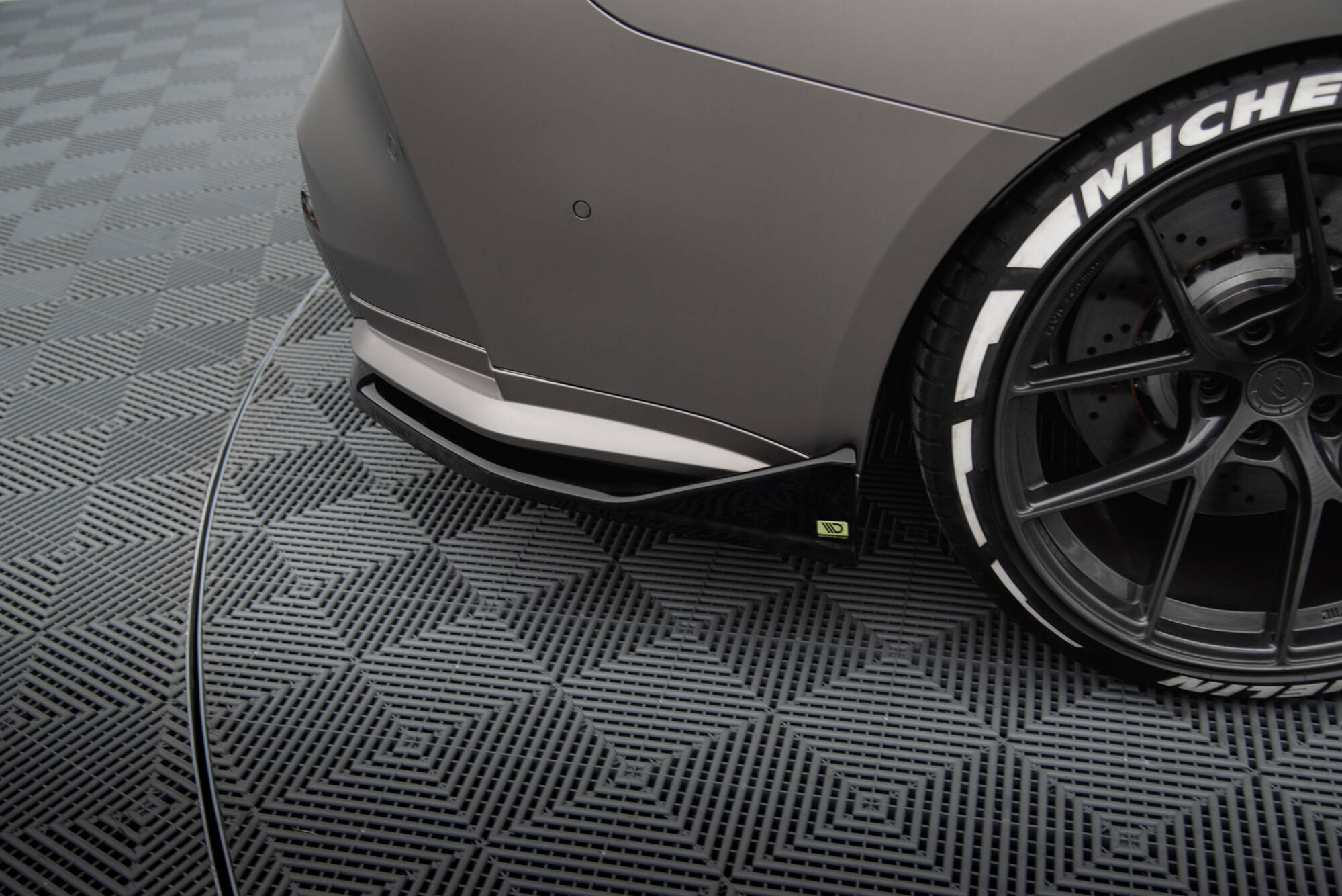 Street+ Heck Ansatz Flaps V.3 passend für BMW M4 G82 / G82 FL schwarz Hochglanz