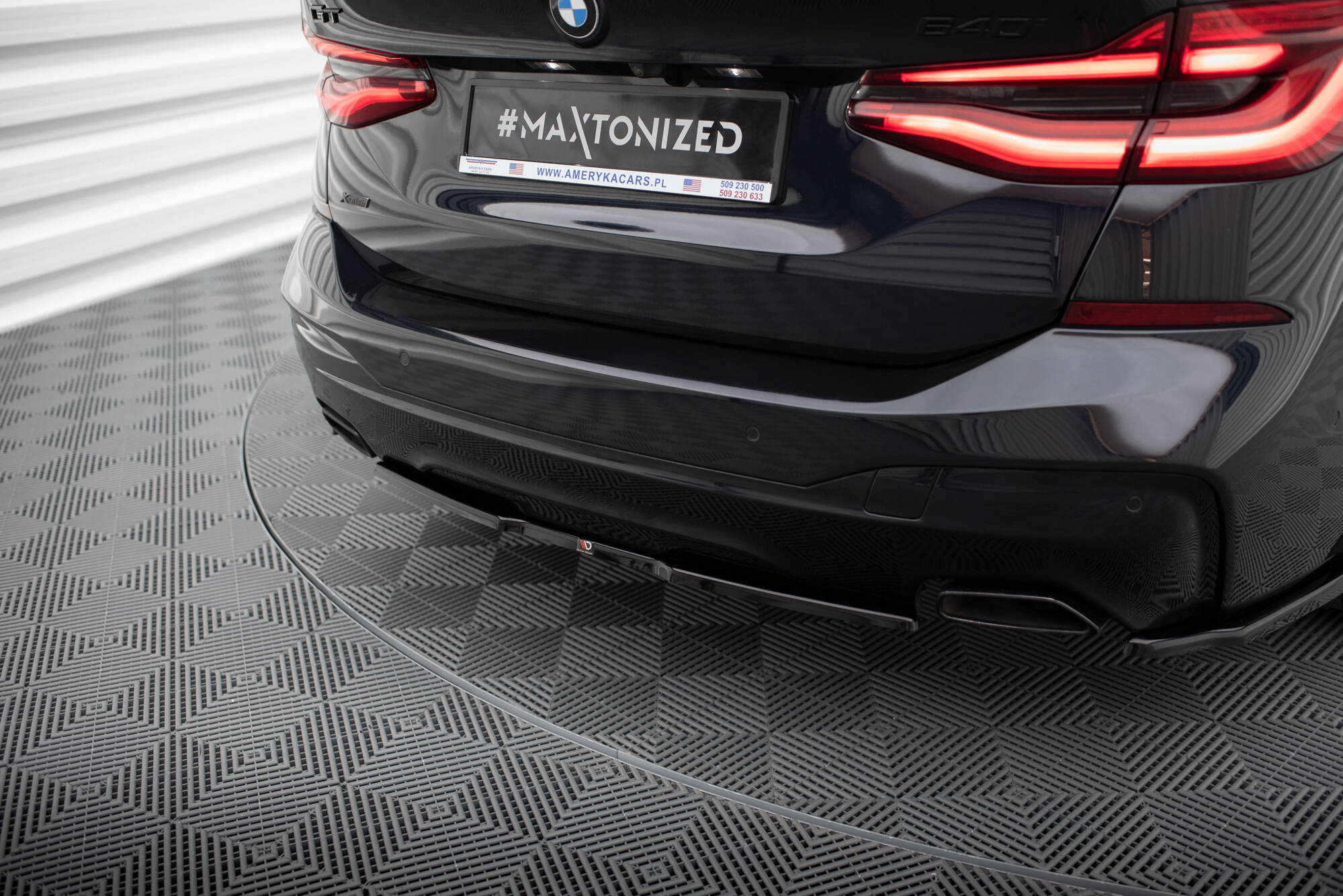 Street+ Mittlerer Diffusor Heck Ansatz passend für BMW 6er GT G32 M-Paket schwarz Hochglanz