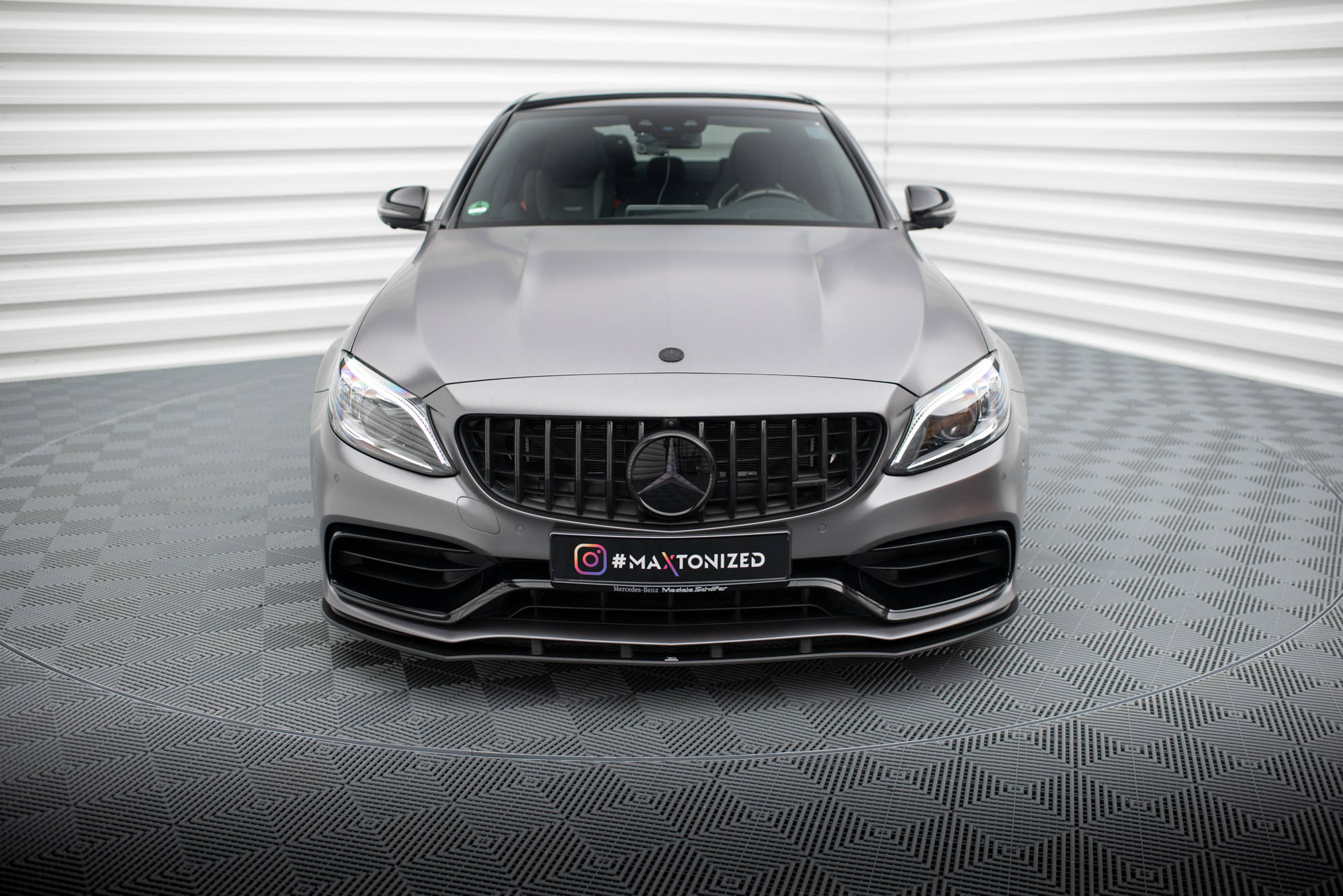 Street Pro Spoilerlippe Front Ansatz passend für Mercedes-AMG C63 Limousine / Kombi W205 FL rot