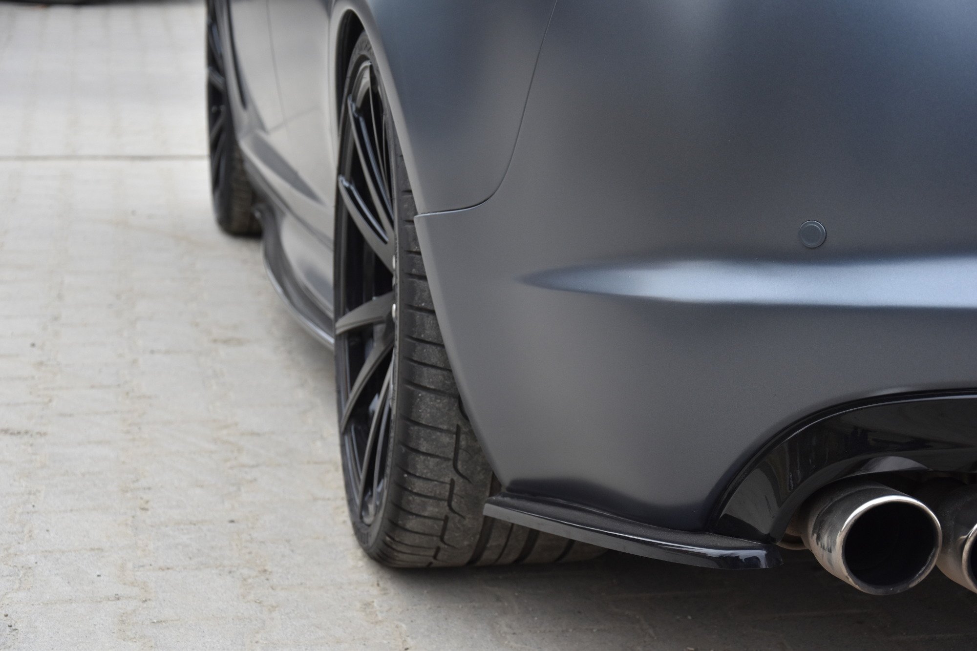 Heck Ansatz Flaps Diffusor für JAGUAR XF- R schwarz matt