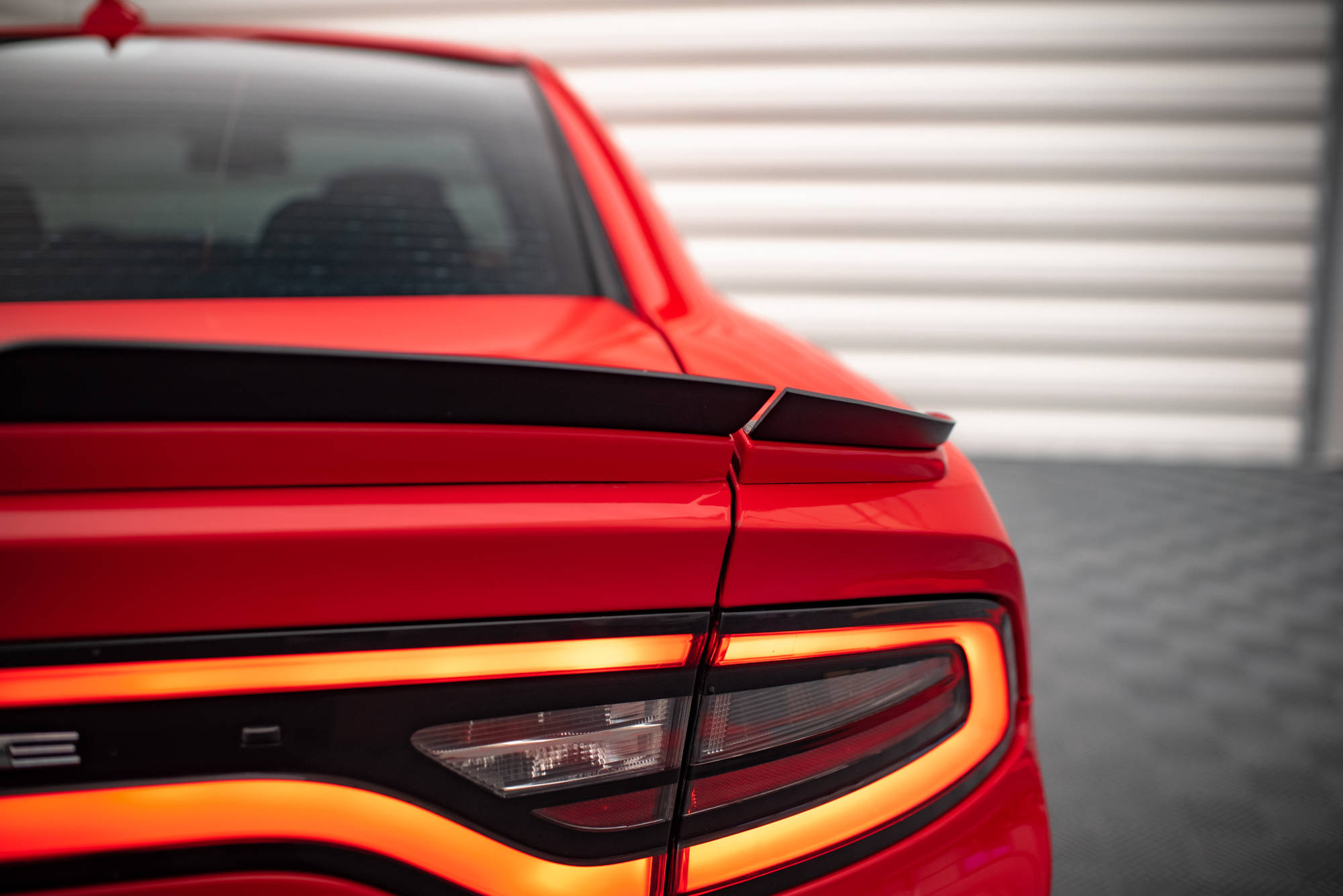 Heck Spoiler Aufsatz Abrisskante passend für Paket Dodge Charger RT Mk7 FL schwarz Hochglanz