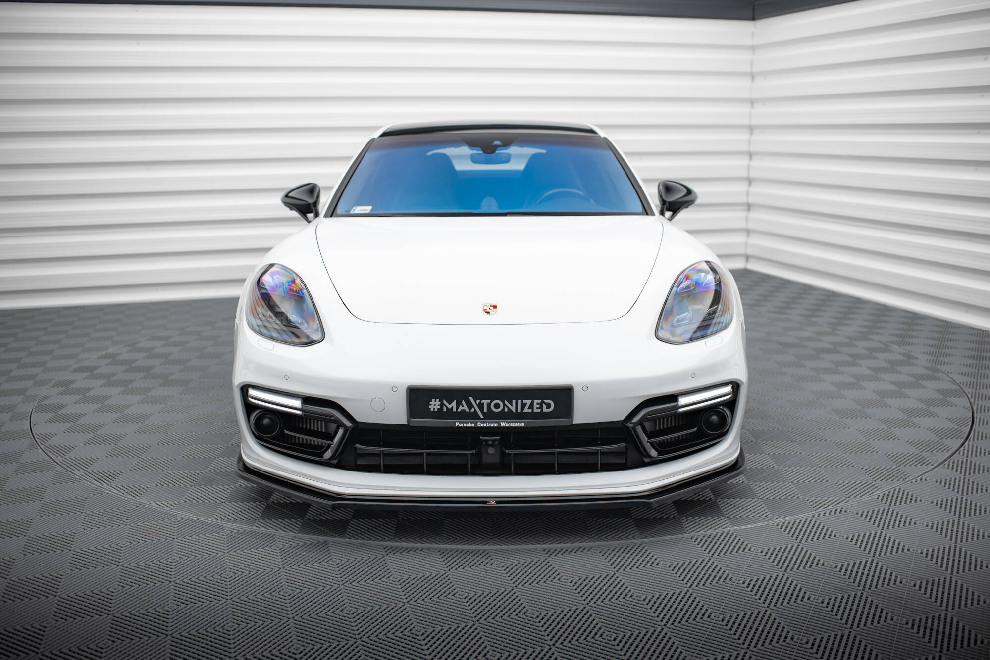 Front Ansatz für Porsche Panamera GTS 971 schwarz Hochglanz