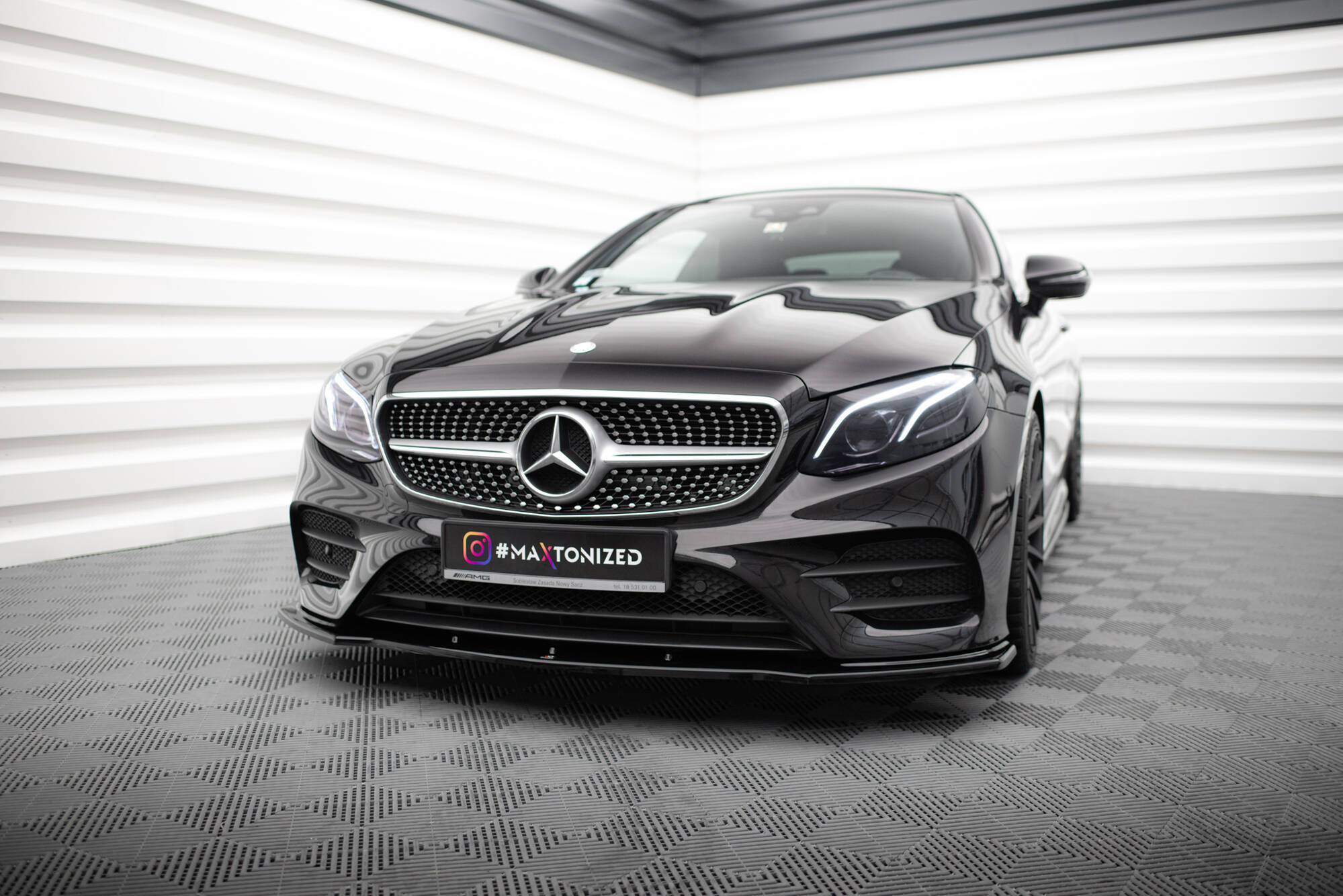 Front Ansatz V.1 für Mercedes-Benz E-Klasse W213 Coupe C238 / Cabriolet A238 AMG-Line / 53 AMG schwarz Hochglanz